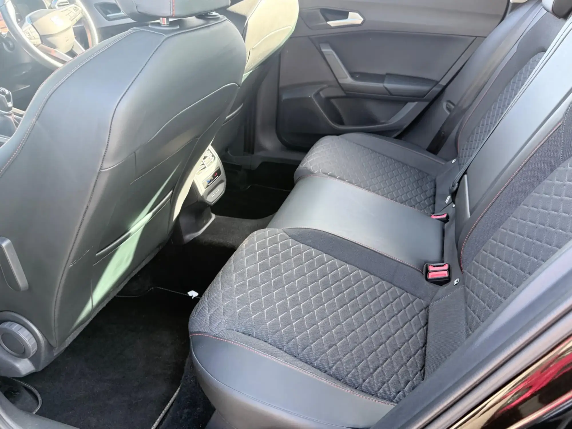 SEAT Leon Image 16