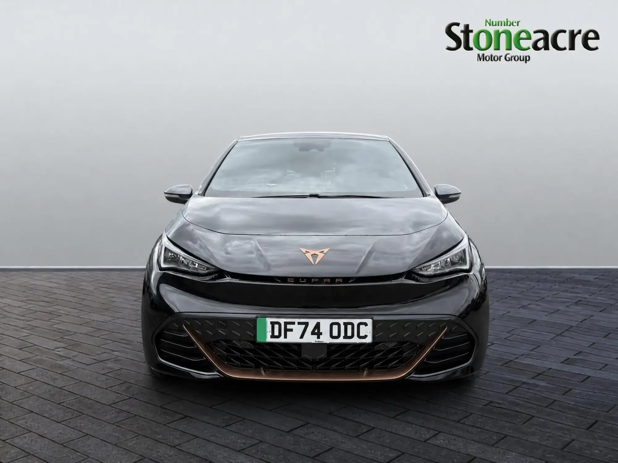 CUPRA Born e-Boost 59kWh V3 Auto 5dr DF74ODC Image 2 CUPRA Born e-Boost 59kWh V3 Auto 5dr DF74ODC Image 2