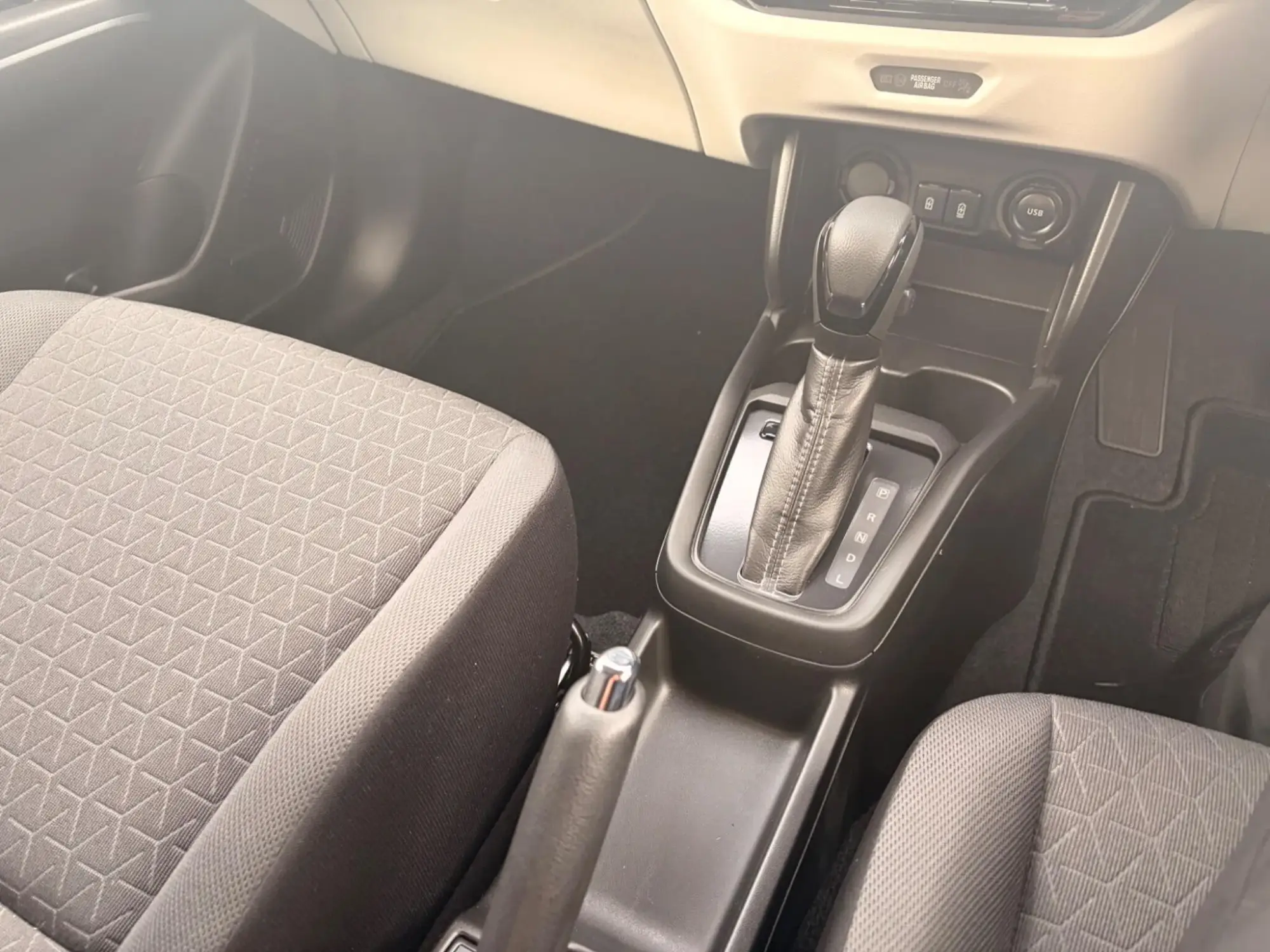 Suzuki Swift Image 9