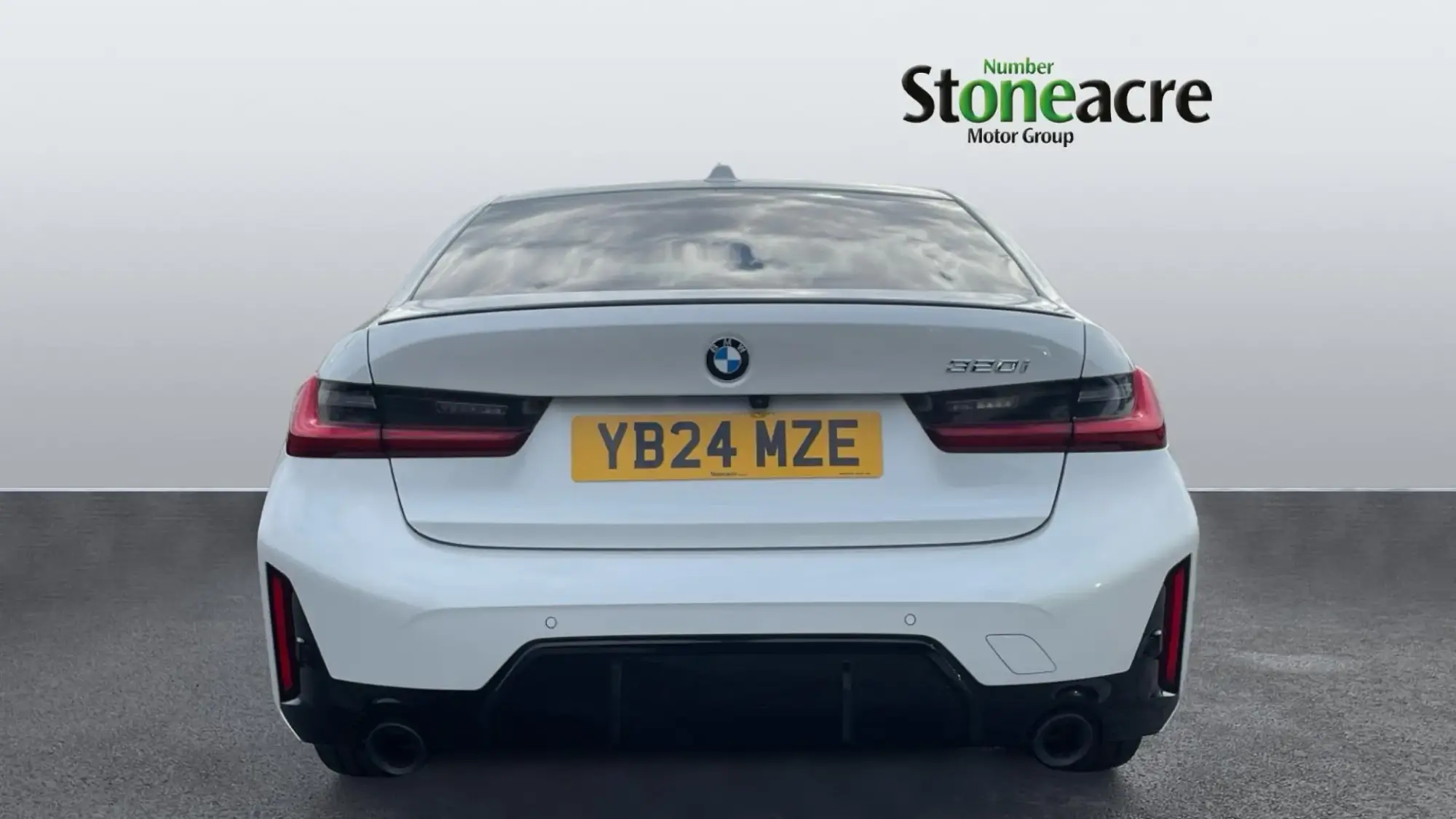 BMW 3 Series Image 7