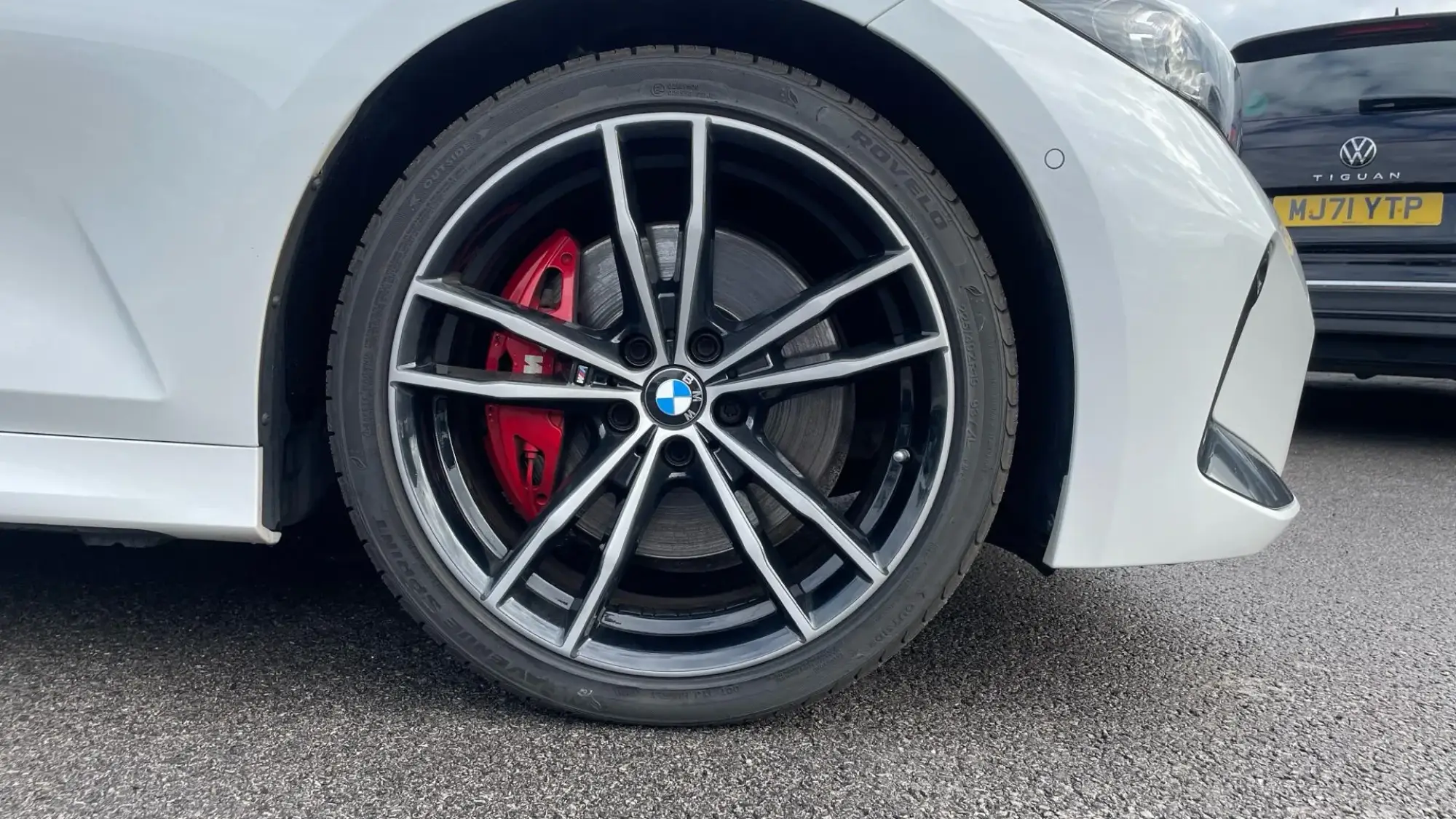 BMW 3 Series Image 9