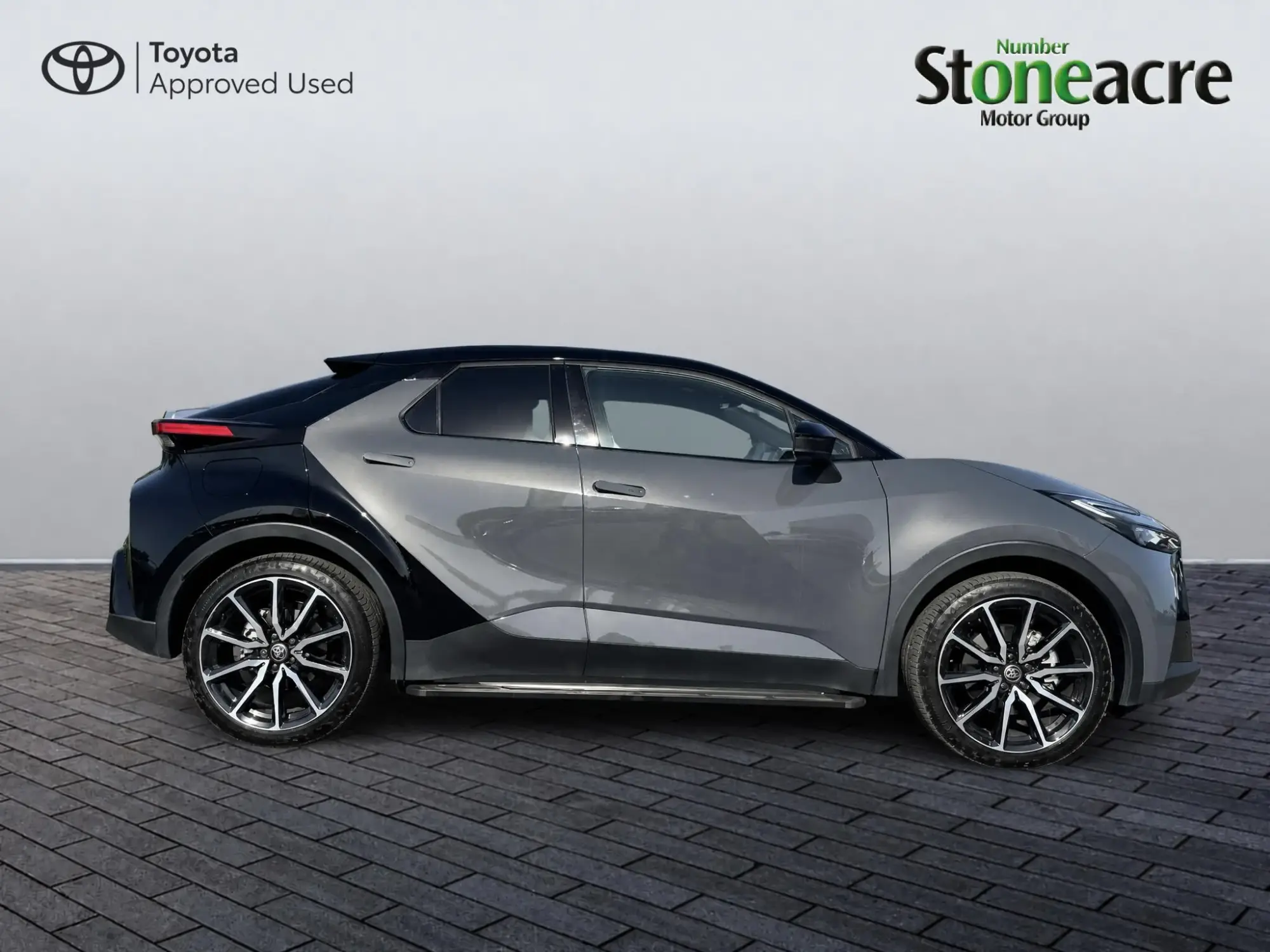 Toyota C-HR Plug-in Hybrid 2.0 VVT-h 13.6 kWh GR SPORT CVT Euro 6 (s/s) 5dr NV26SXH Image 2 Toyota C-HR Plug-in Hybrid 2.0 VVT-h 13.6 kWh GR SPORT CVT Euro 6 (s/s) 5dr NV26SXH Image 2