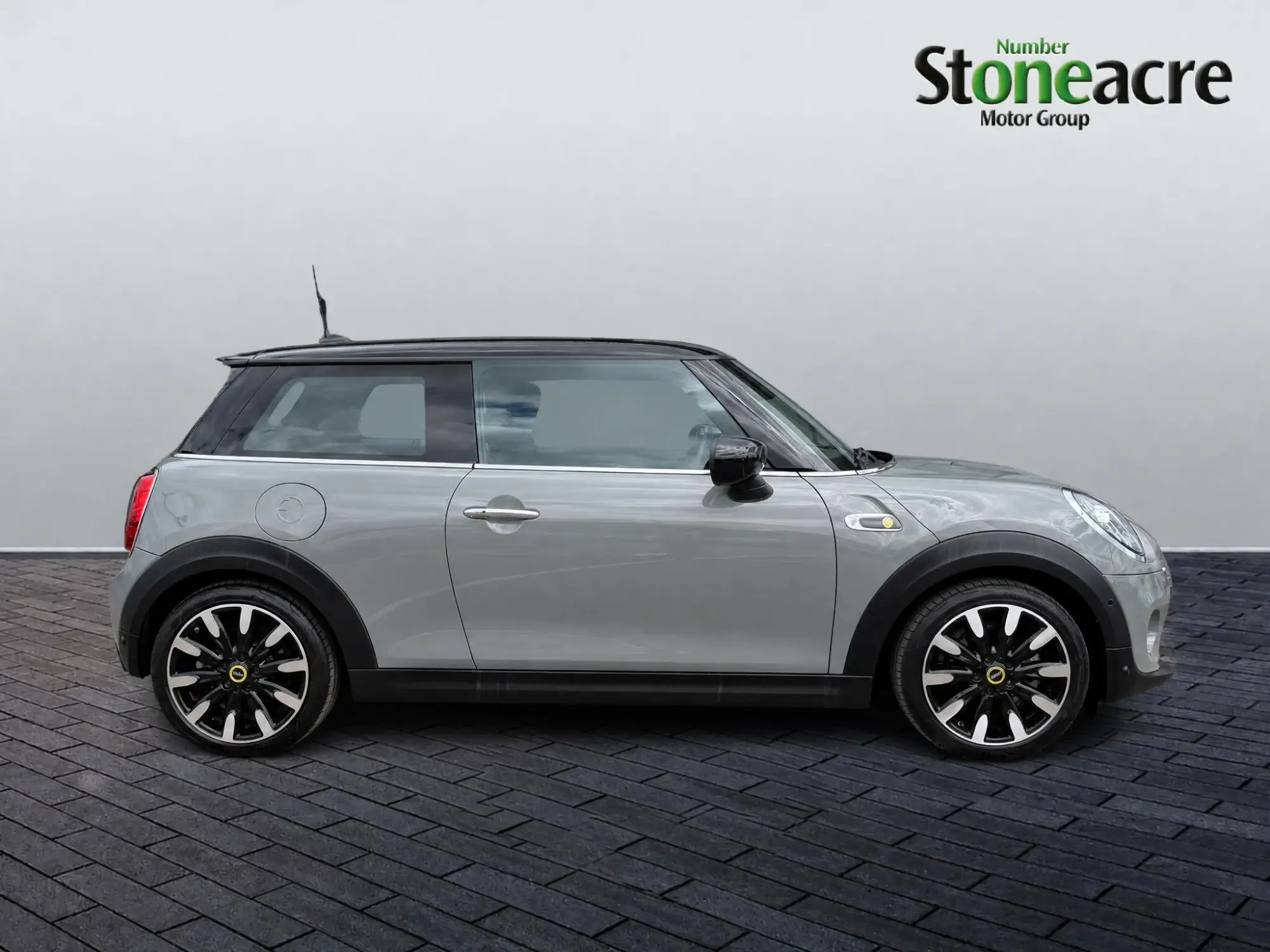 MINI Electric Hatch 32.6kWh Level 3 Auto 3dr S500EGW Image 2