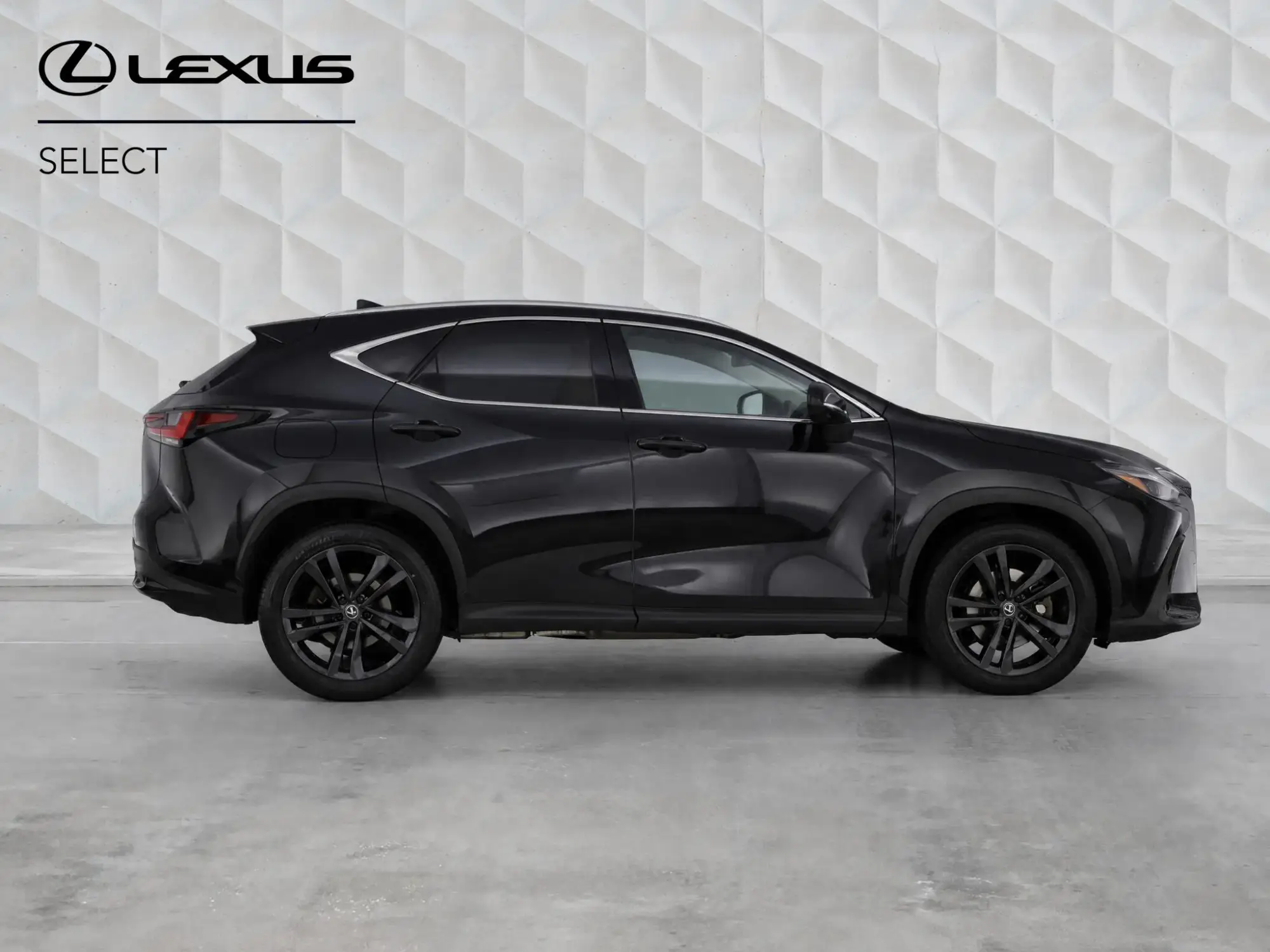 Lexus NX Plug-In Hybrid 2.5 450h+ 18.1kWh Premium Plus E-CVT 4WD Euro 6 (s/s) 5dr MF74VZO Image 2
