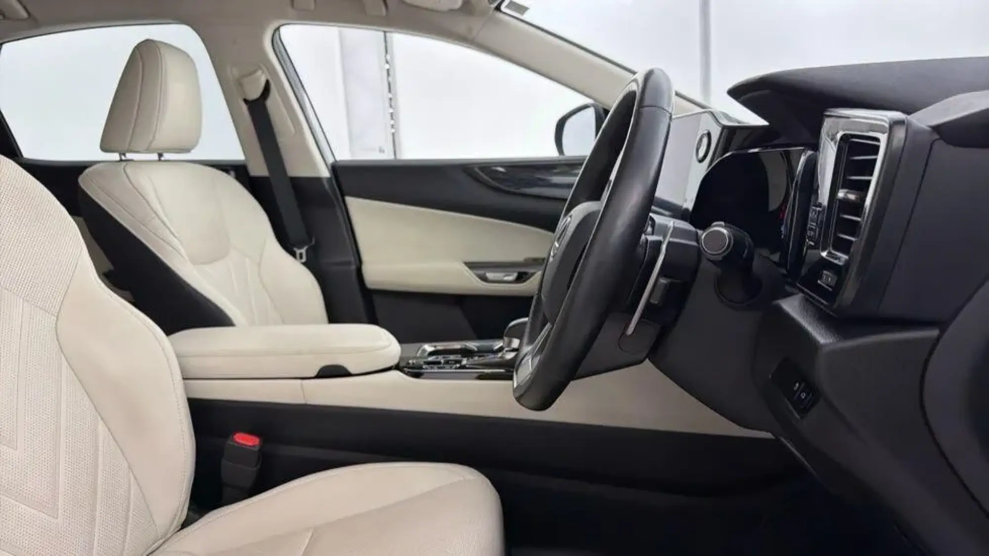 Lexus NX Plug-In Hybrid Image 11 Lexus NX Plug-In Hybrid Image 11