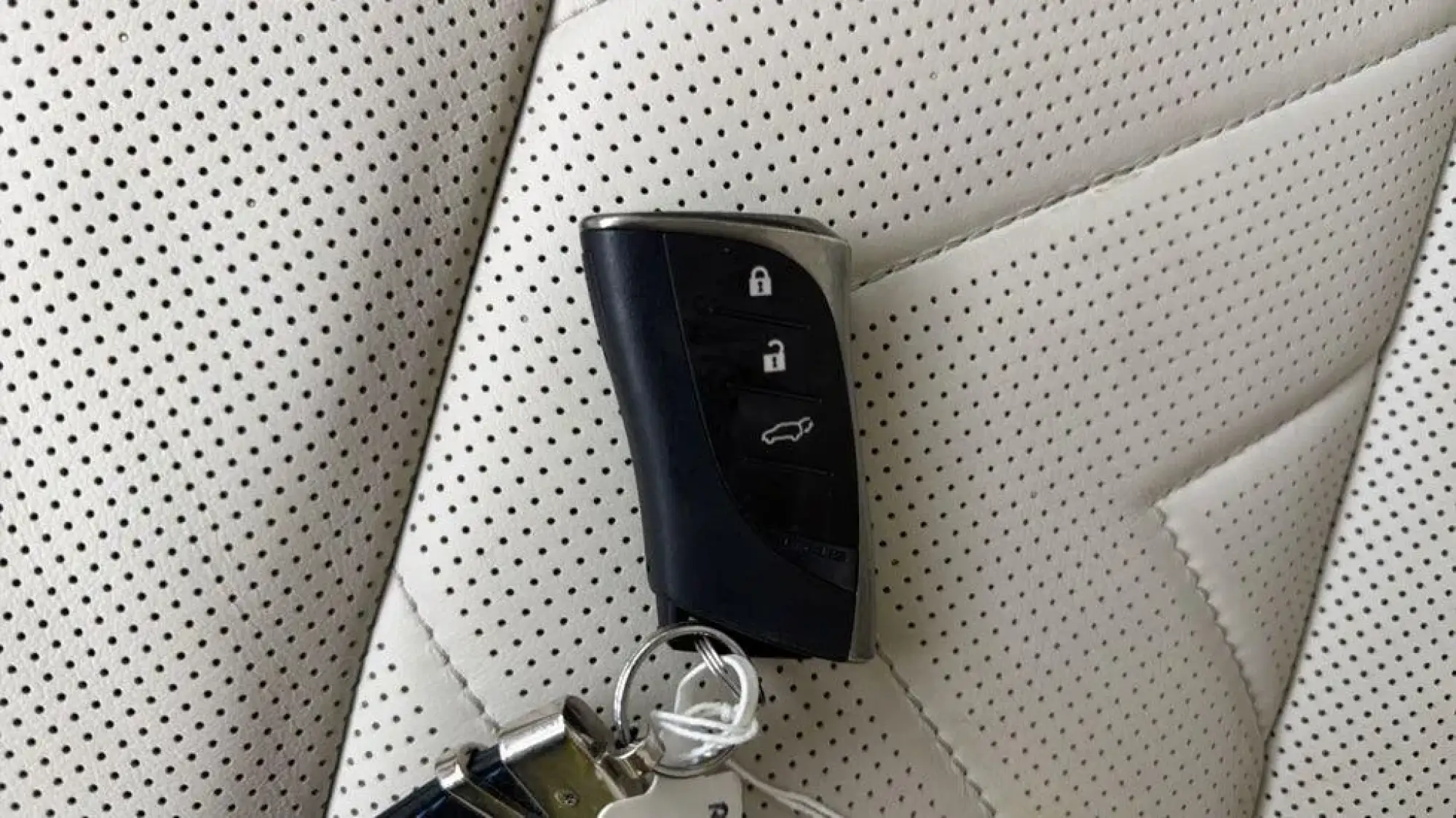 Lexus NX Plug-In Hybrid Image 23 Lexus NX Plug-In Hybrid Image 23