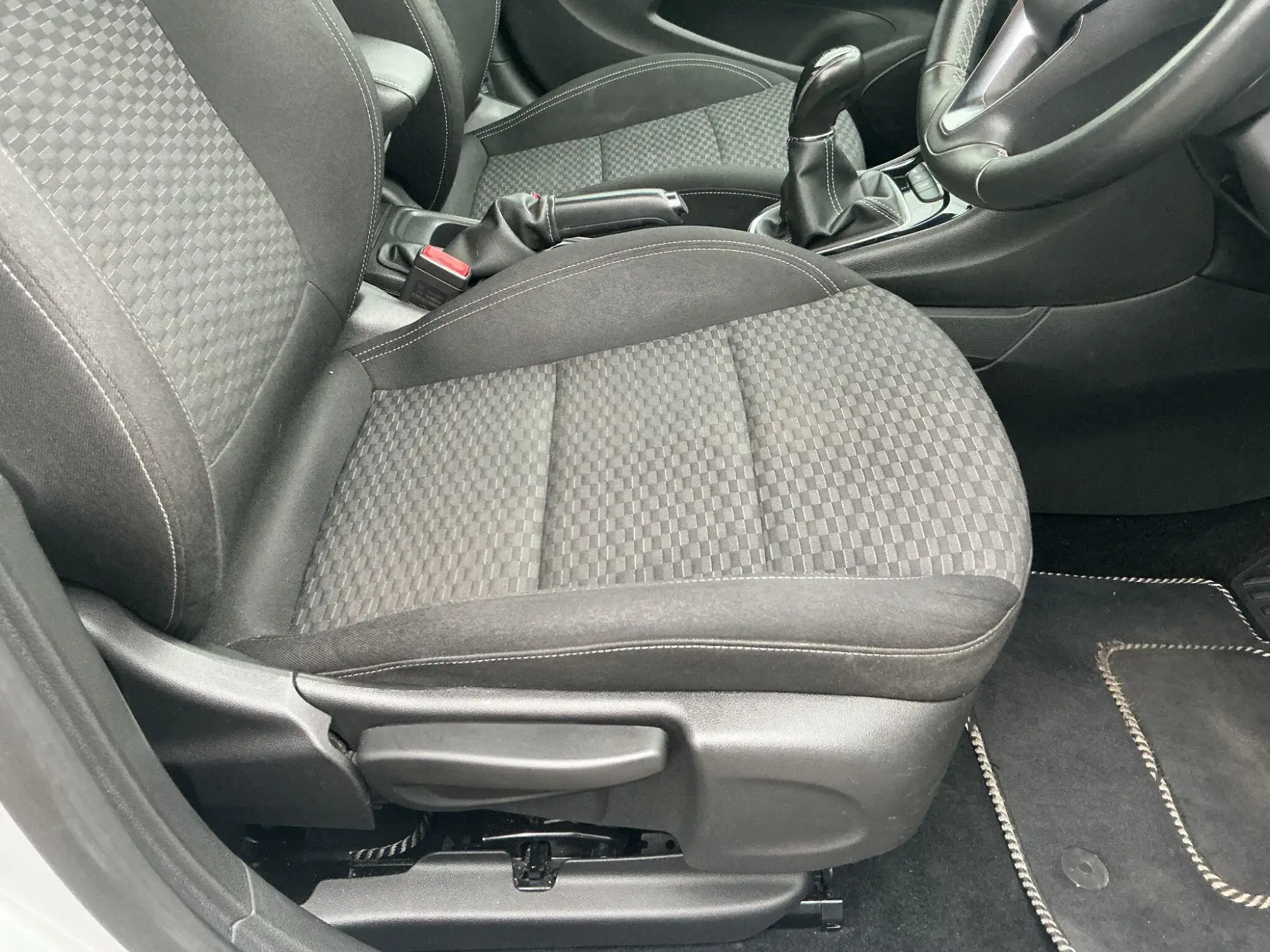 Vauxhall Astra Image 13 Vauxhall Astra Image 13