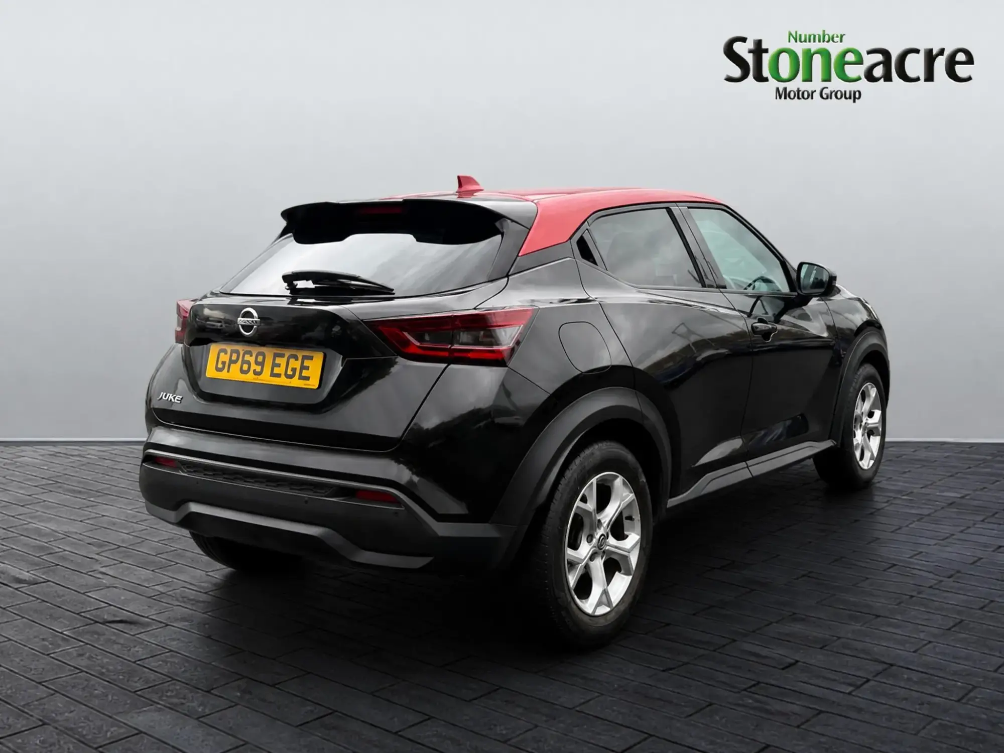 Nissan Juke 1.0 DiG-T N-Connecta 5dr GP69EGE Image 3 Nissan Juke 1.0 DiG-T N-Connecta 5dr GP69EGE Image 3