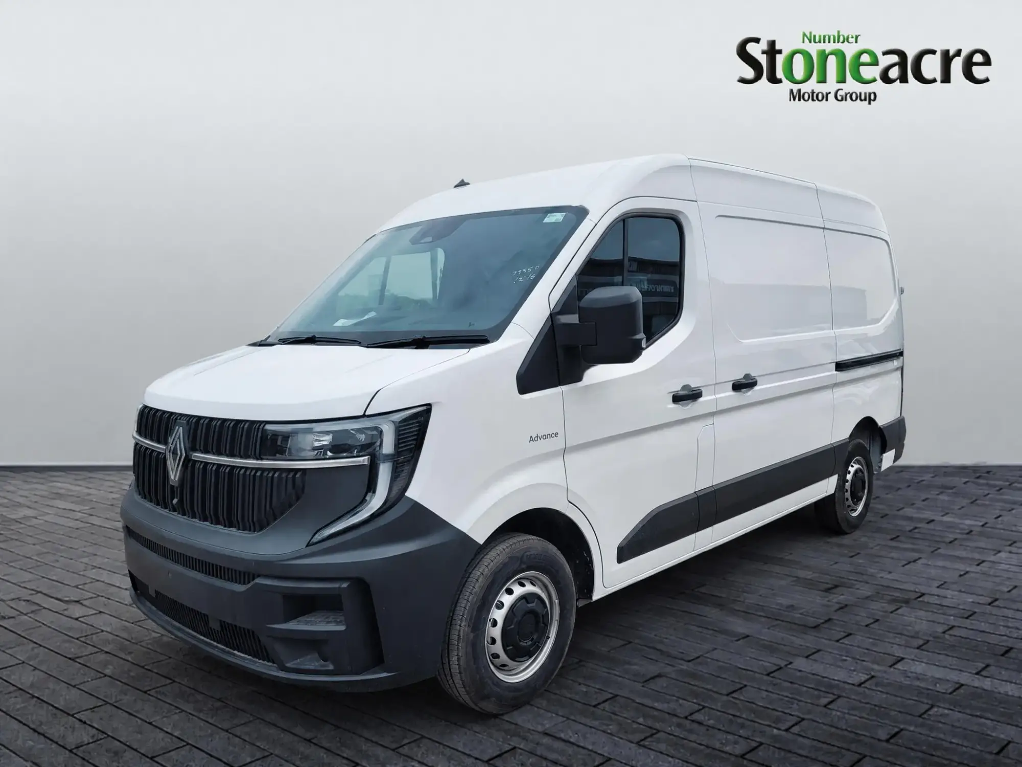 Renault Master 2.0 dCi MM35 Advance Auto L2 H2 Euro 6 (s/s) 5dr Image 1 Renault Master 2.0 dCi MM35 Advance Auto L2 H2 Euro 6 (s/s) 5dr Image 1