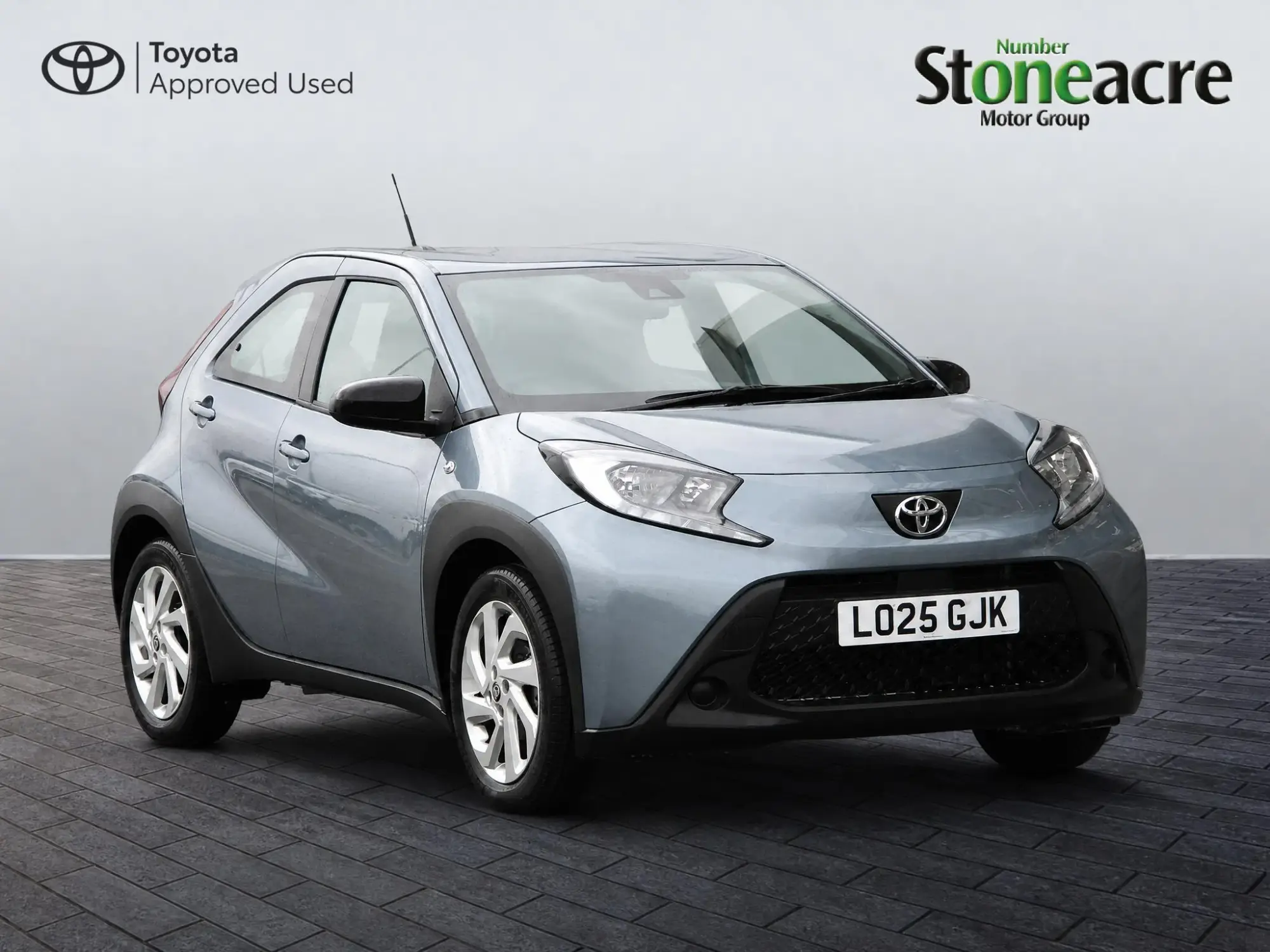 Toyota Aygo X 1.0 VVT-i Pure 5dr Auto LO25GJK Image 1