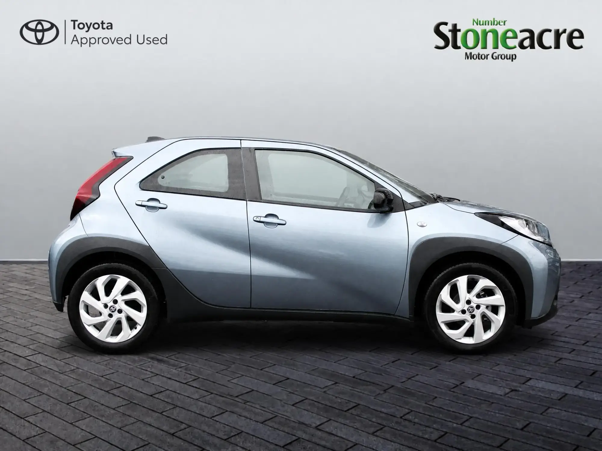 Toyota Aygo X 1.0 VVT-i Pure 5dr Auto LO25GJK Image 2