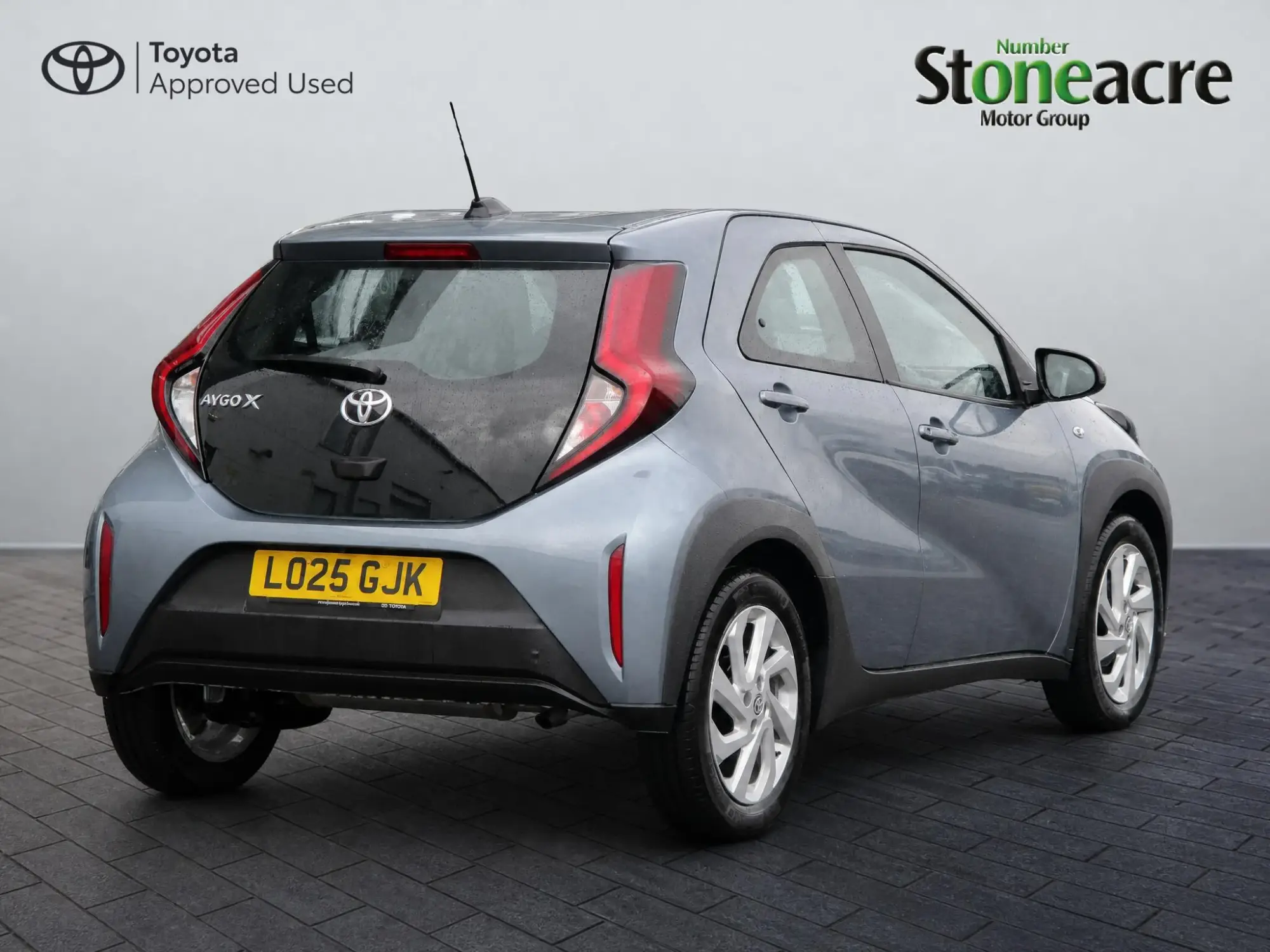 Toyota Aygo X 1.0 VVT-i Pure 5dr Auto LO25GJK Image 3