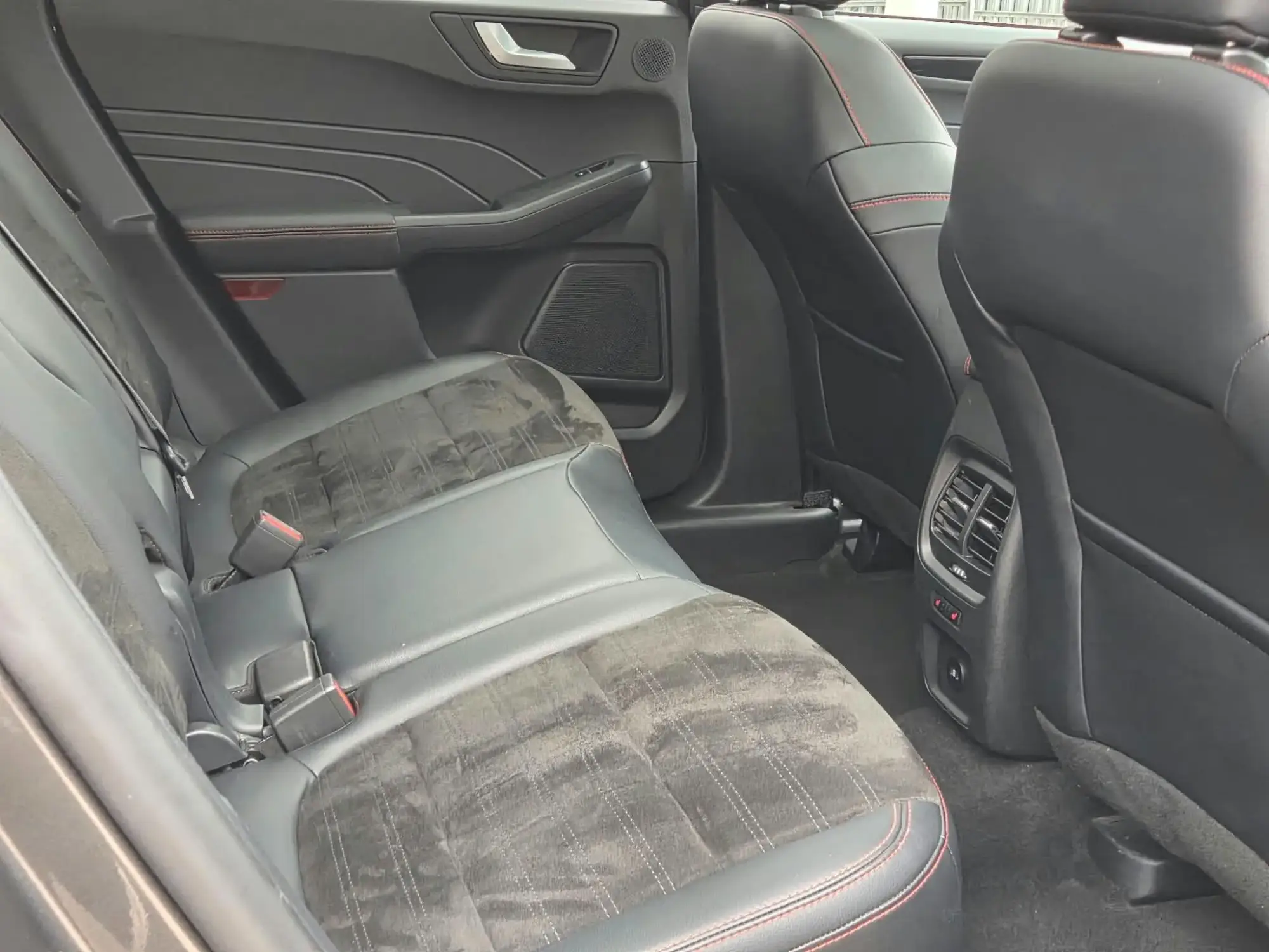 Ford Kuga Plug-In Hybrid Image 16 Ford Kuga Plug-In Hybrid Image 16