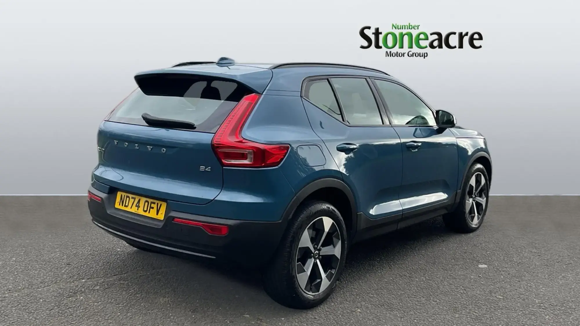 Volvo XC40 2.0 B4P Plus Dark 5dr Auto ND74OFV Image 2 Volvo XC40 2.0 B4P Plus Dark 5dr Auto ND74OFV Image 2