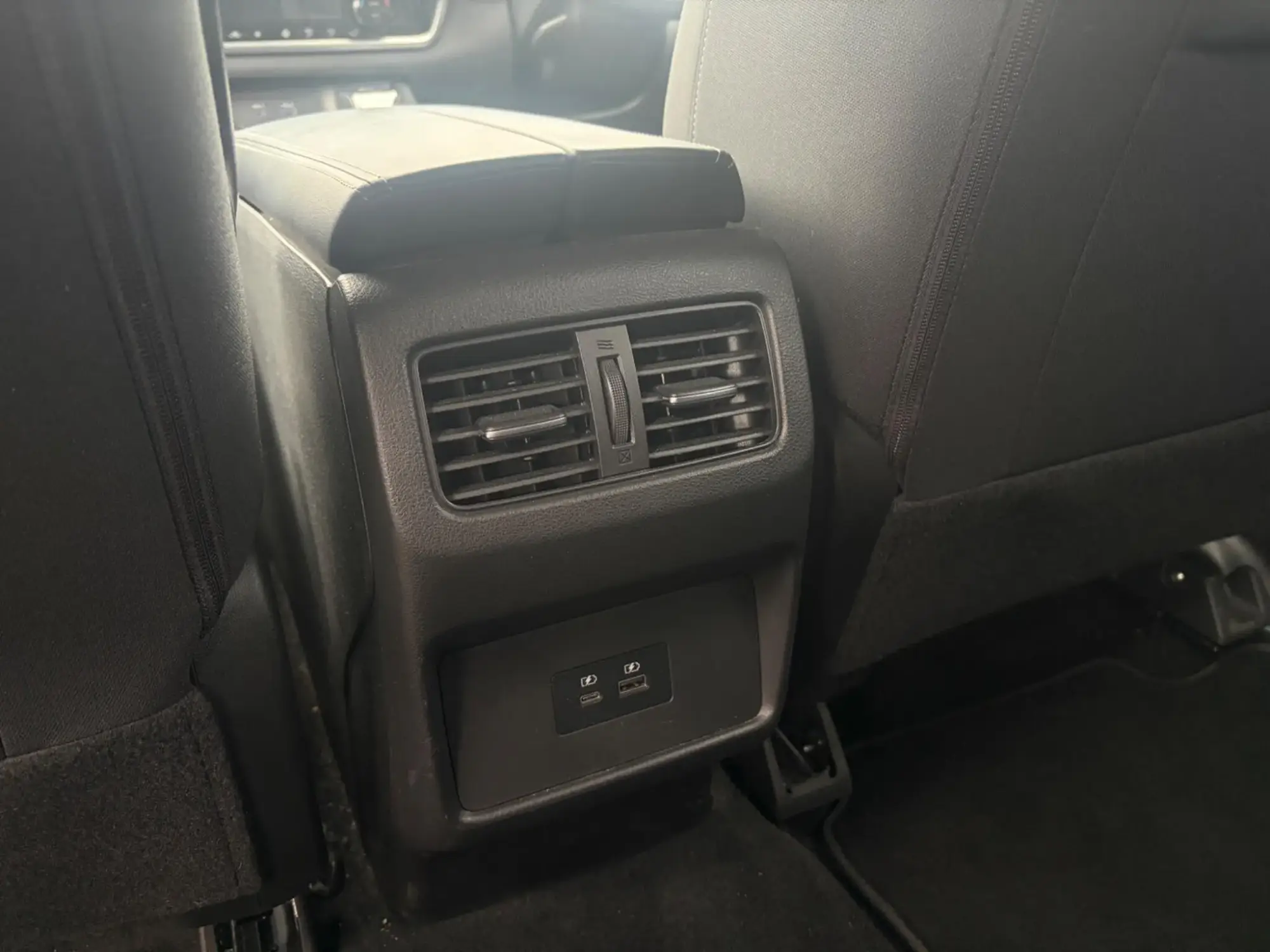 Nissan X-Trail e-POWER Image 14 Nissan X-Trail e-POWER Image 14