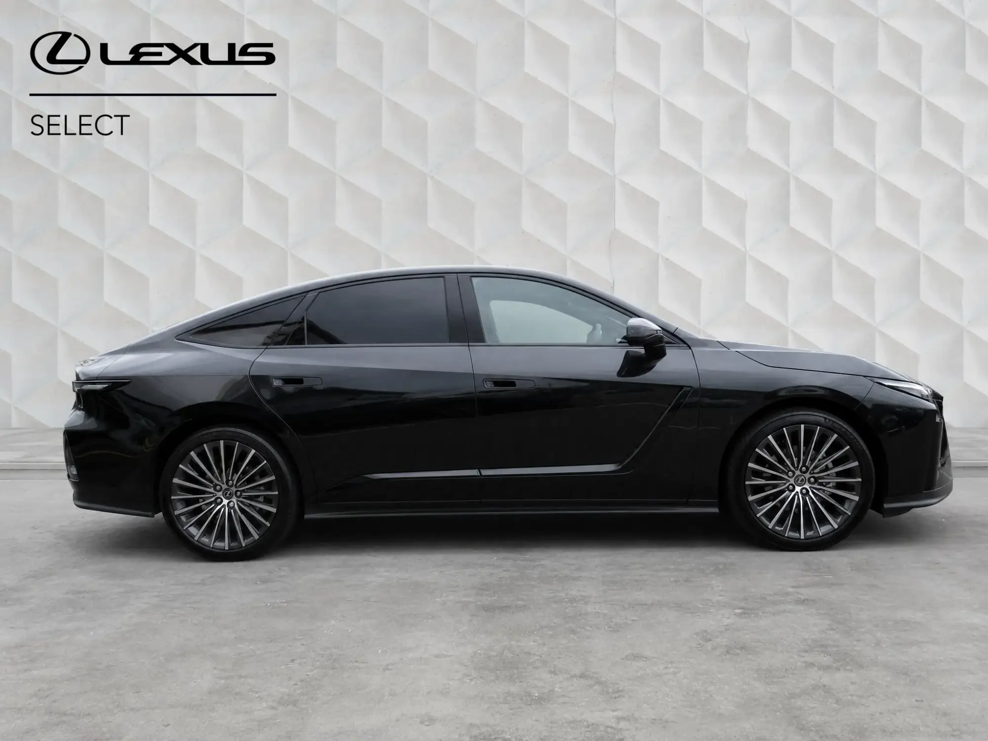 Lexus ES Image 2