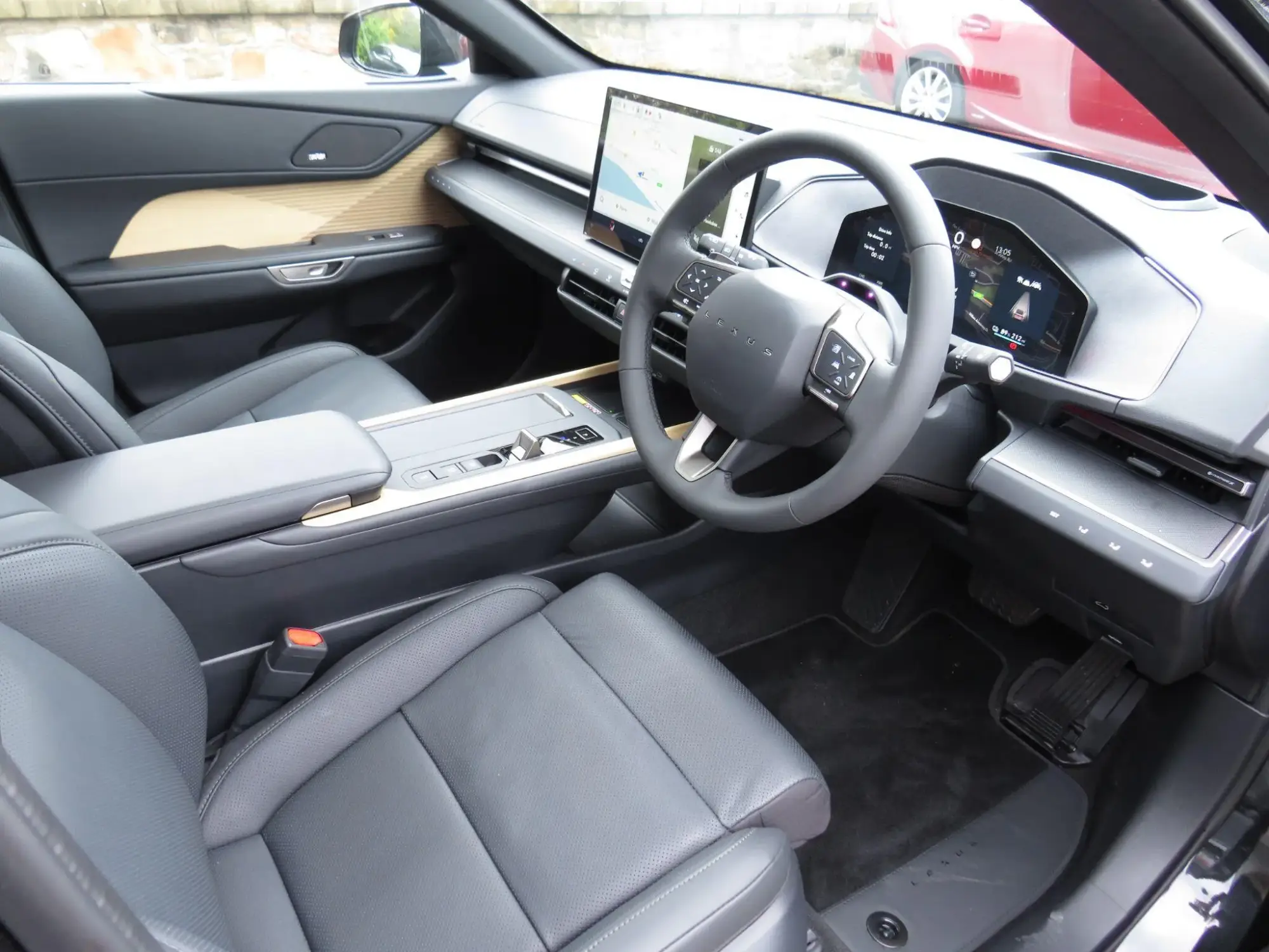 Lexus ES Image 11