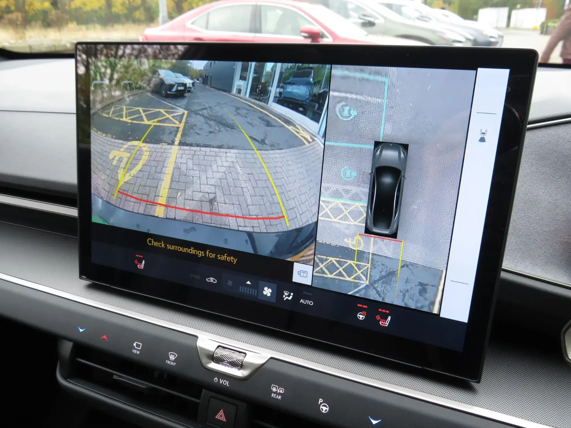 Lexus ES Image 15