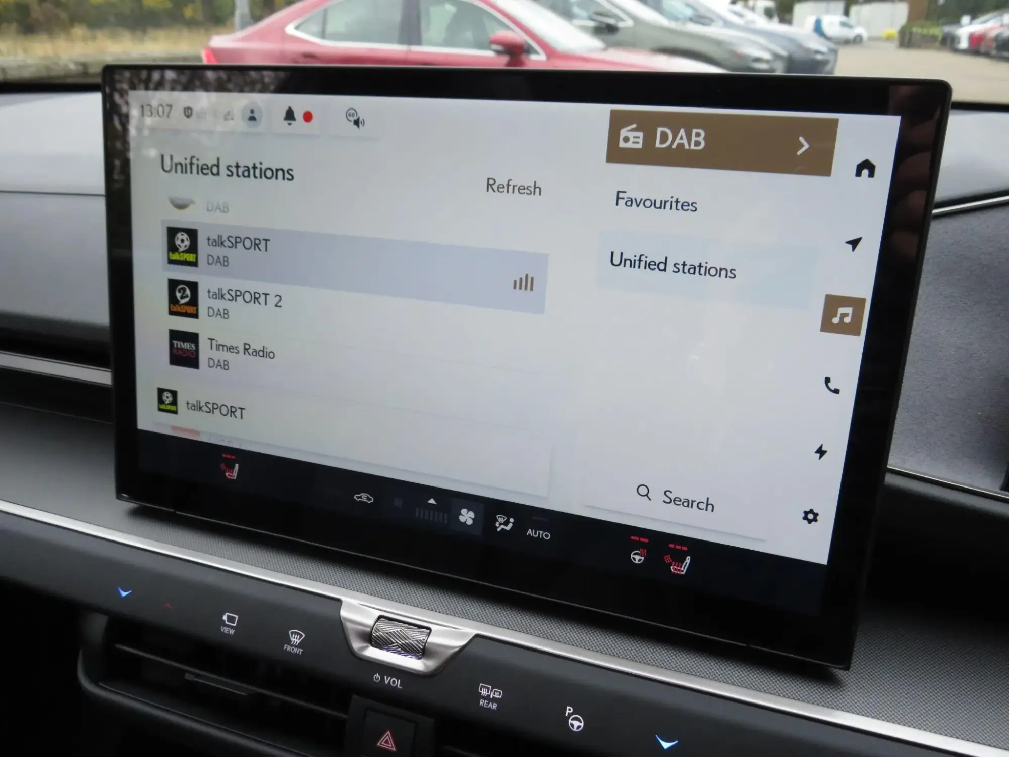 Lexus ES Image 20