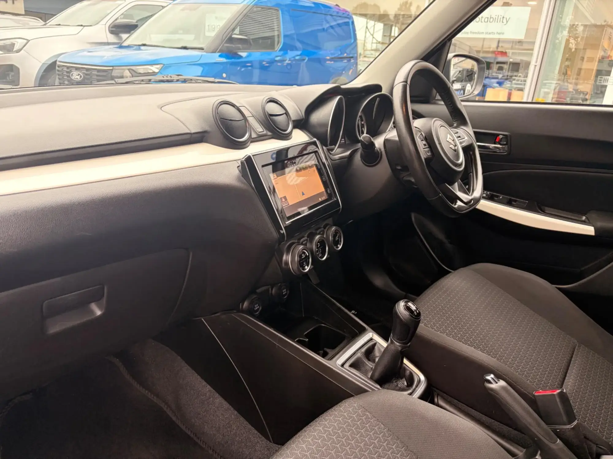 Suzuki Swift Image 12 Suzuki Swift Image 12