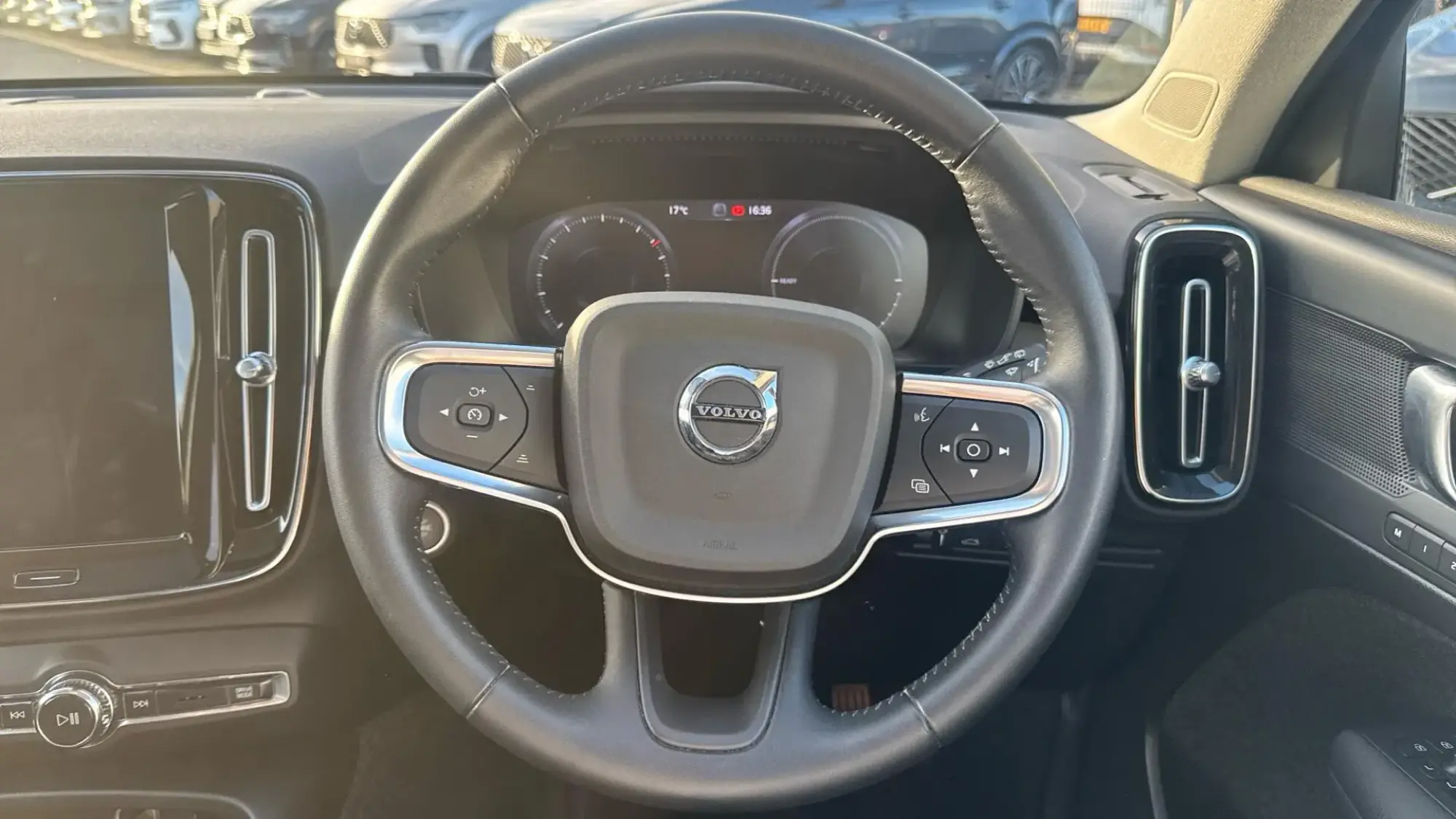 Volvo XC40 Recharge Image 10 Volvo XC40 Recharge Image 10