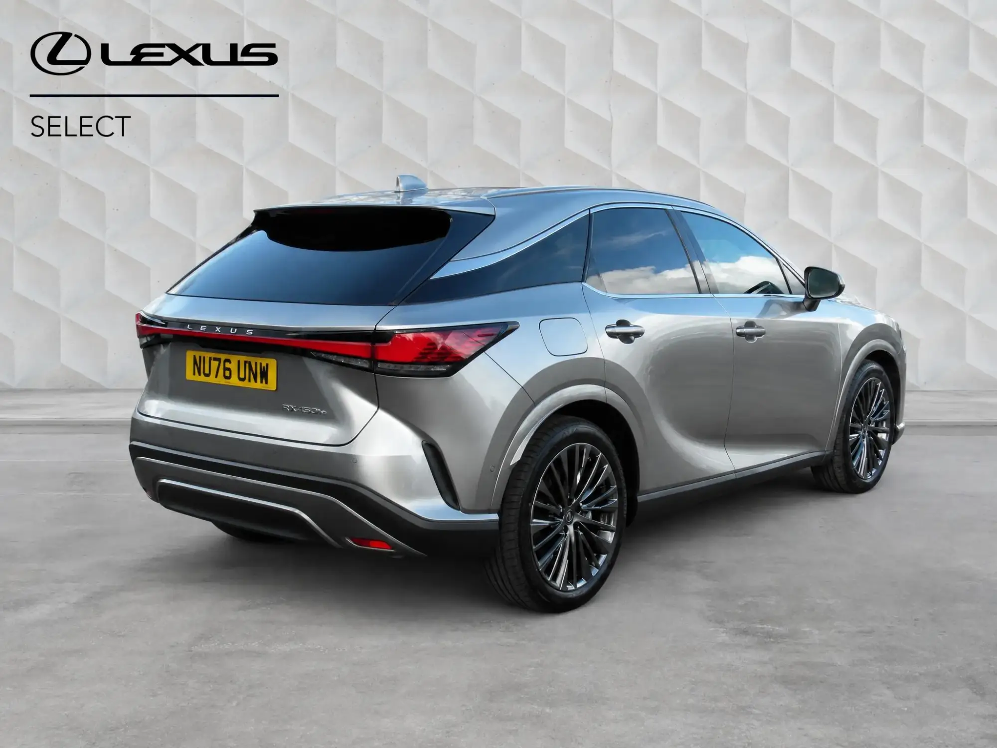 Lexus RX Image 8