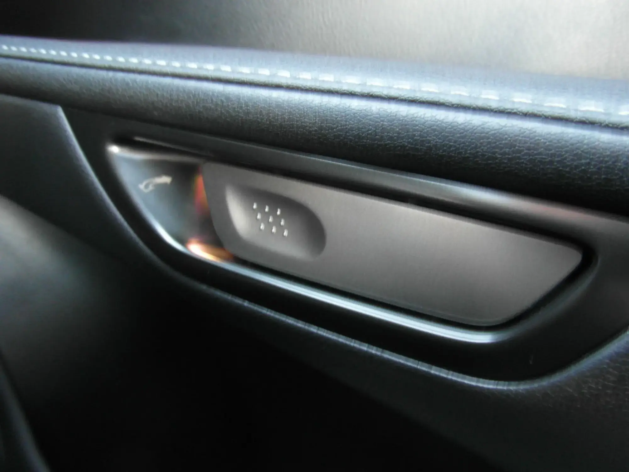 Lexus RX Image 24