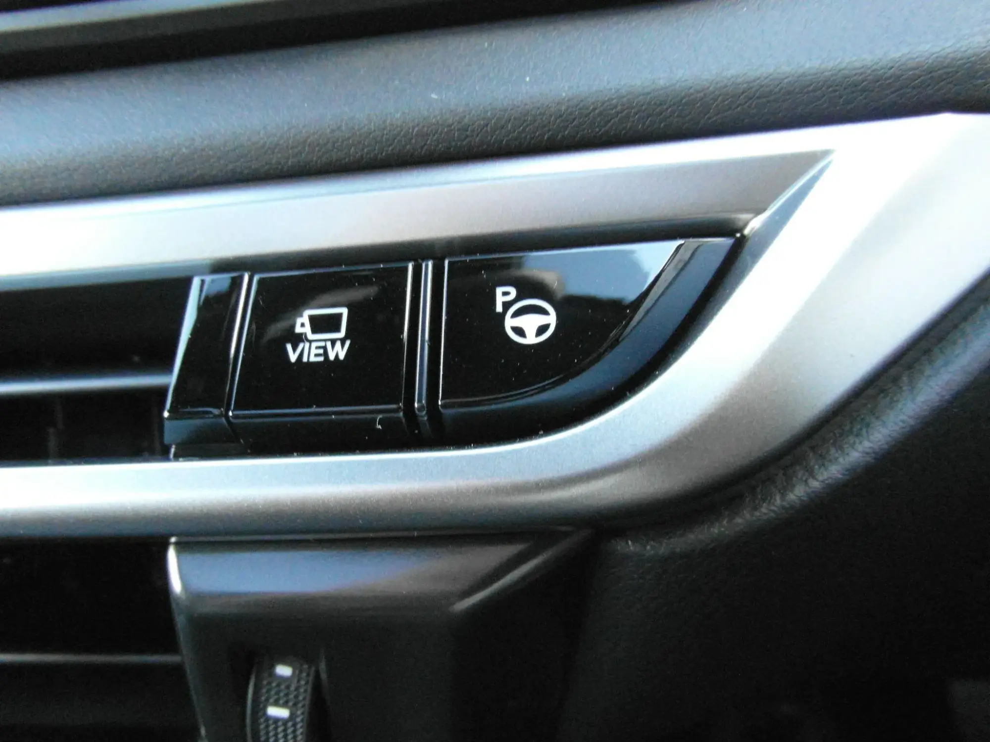 Lexus RX Image 28