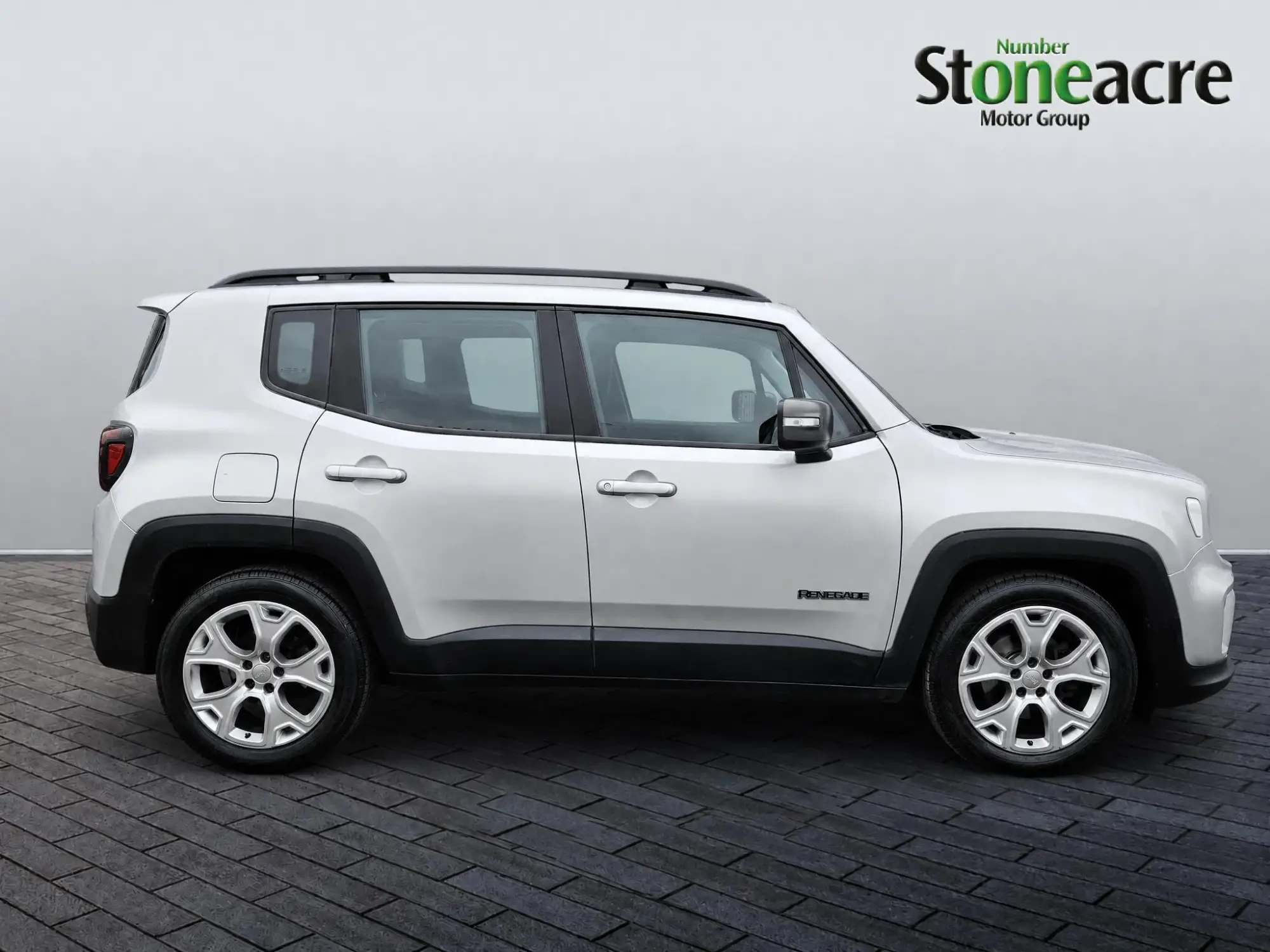 Jeep Renegade 1.3 T4 GSE Limited 5dr DDCT EU70TVJ Image 2 Jeep Renegade 1.3 T4 GSE Limited 5dr DDCT EU70TVJ Image 2