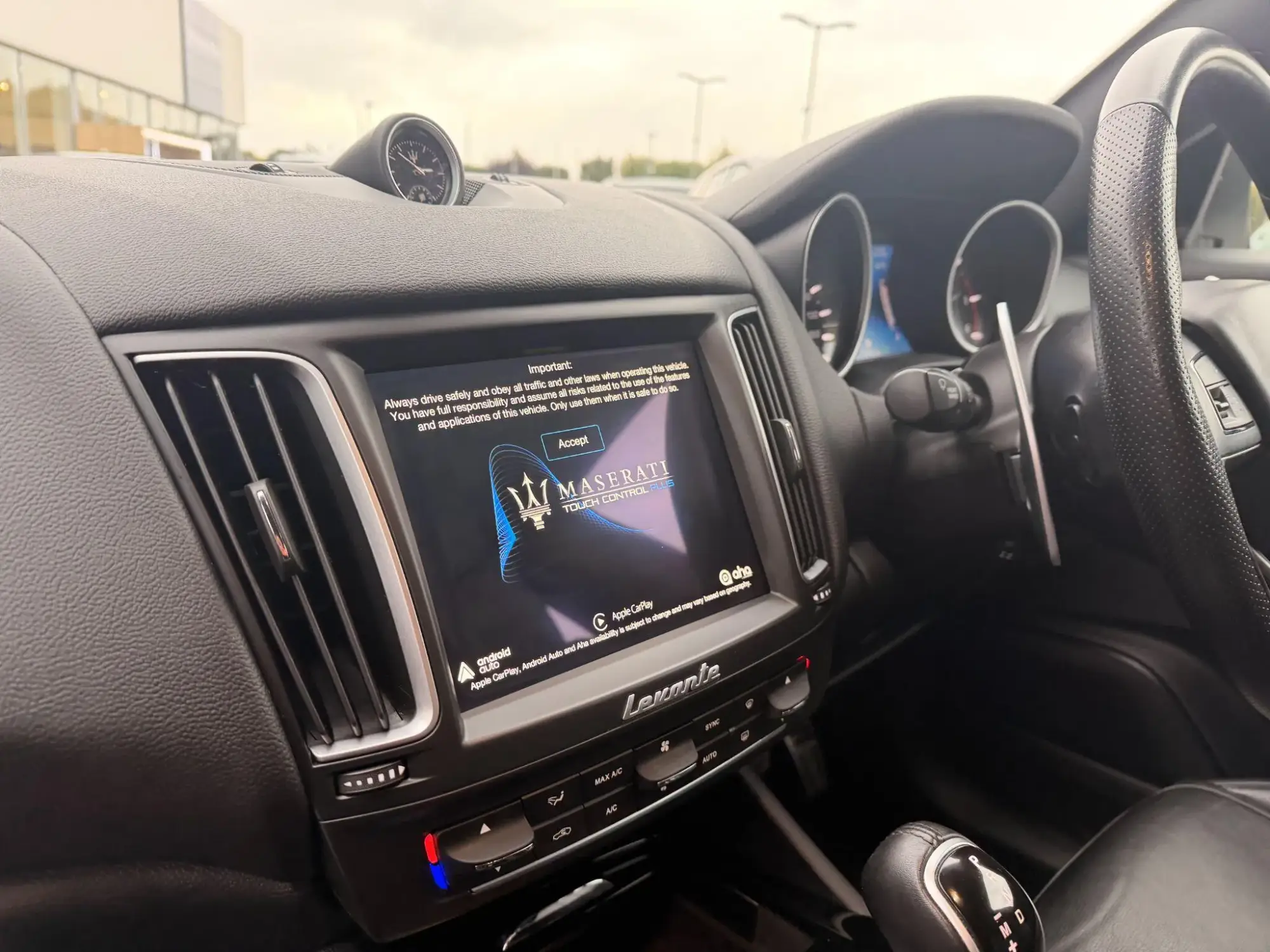 Maserati Levante Image 36
