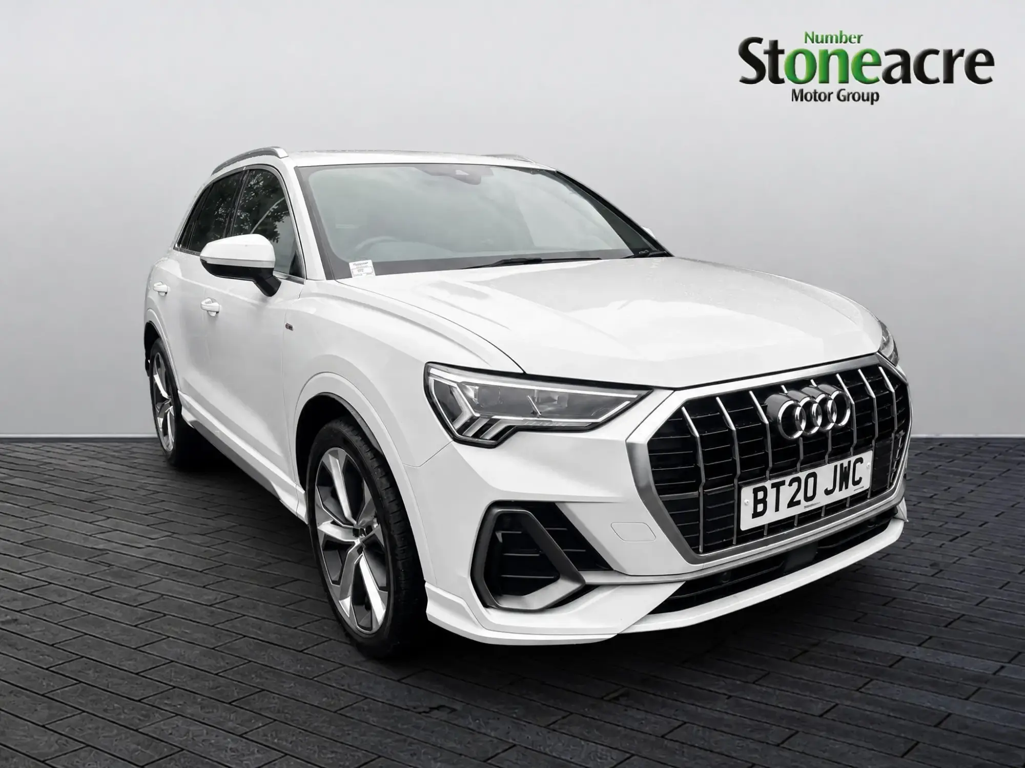 Audi Q3 2.0 TDI 40 S line S Tronic quattro Euro 6 (s/s) 5dr BT20JWC Image 1 Audi Q3 2.0 TDI 40 S line S Tronic quattro Euro 6 (s/s) 5dr BT20JWC Image 1