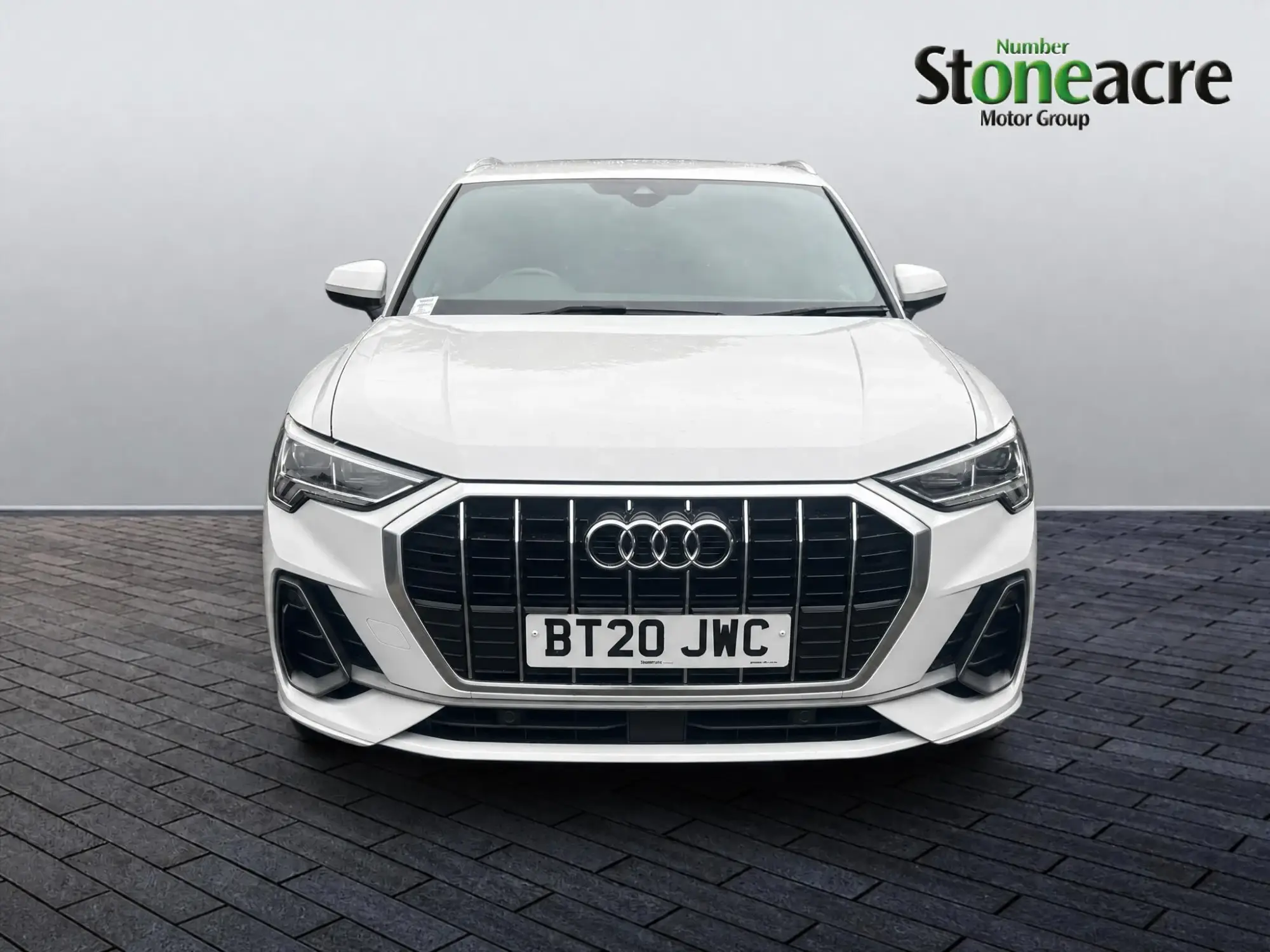 Audi Q3 2.0 TDI 40 S line S Tronic quattro Euro 6 (s/s) 5dr BT20JWC Image 2 Audi Q3 2.0 TDI 40 S line S Tronic quattro Euro 6 (s/s) 5dr BT20JWC Image 2