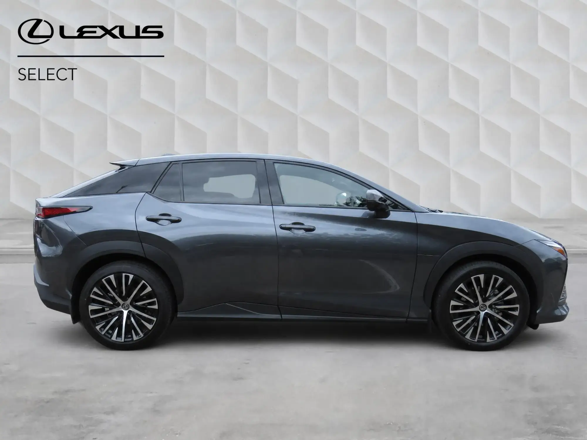 Lexus RZ Image 2