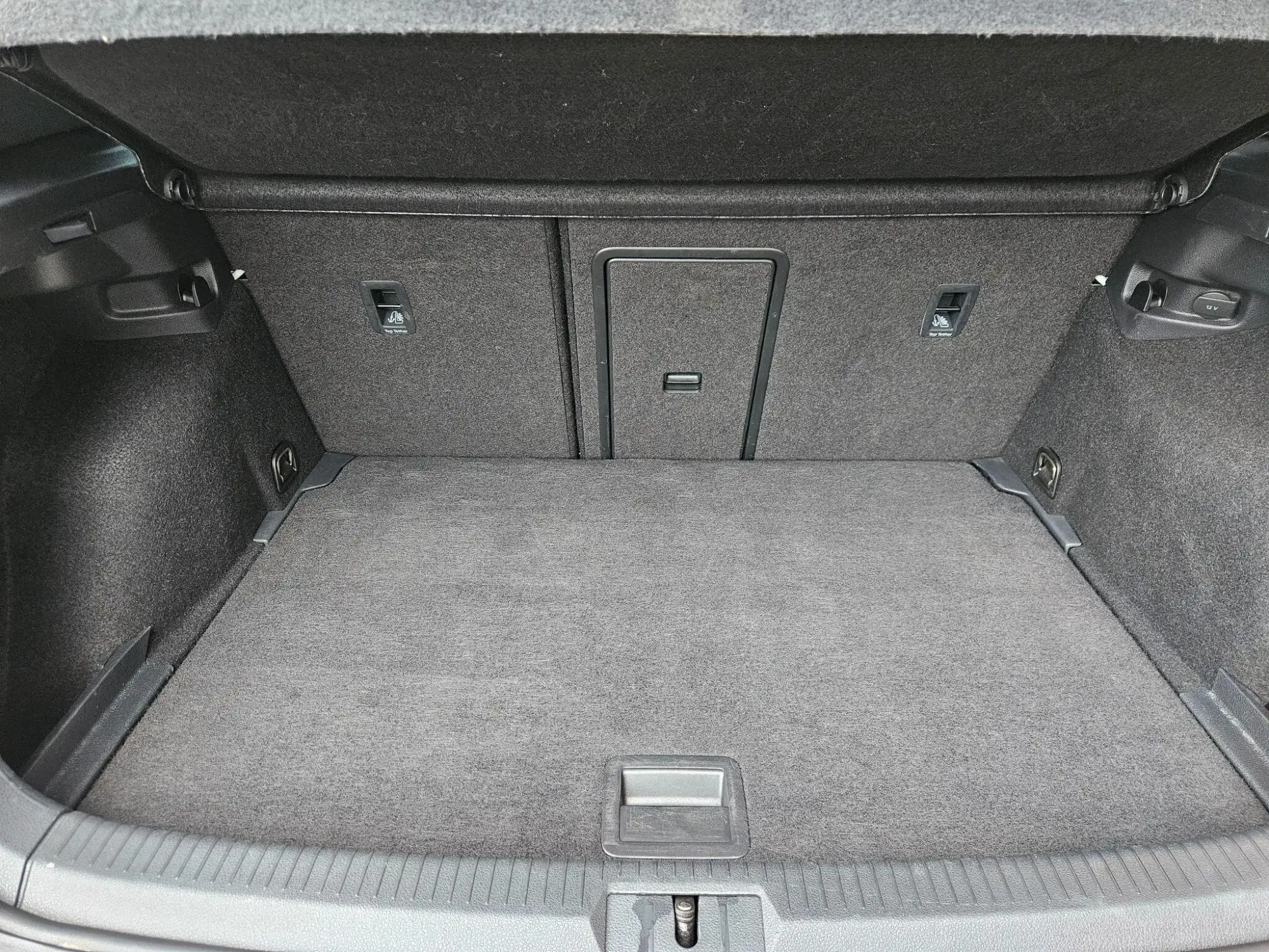 Volkswagen Golf Image 10