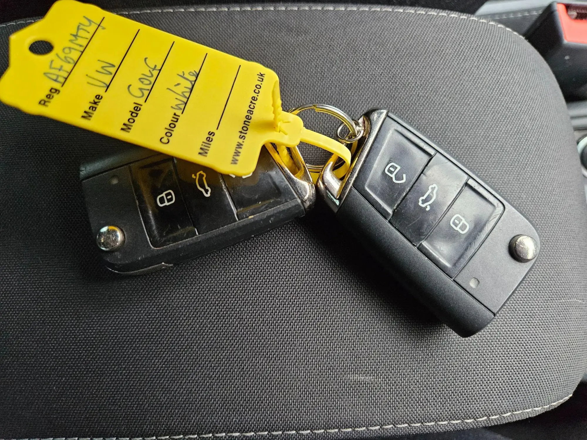 Volkswagen Golf Image 20