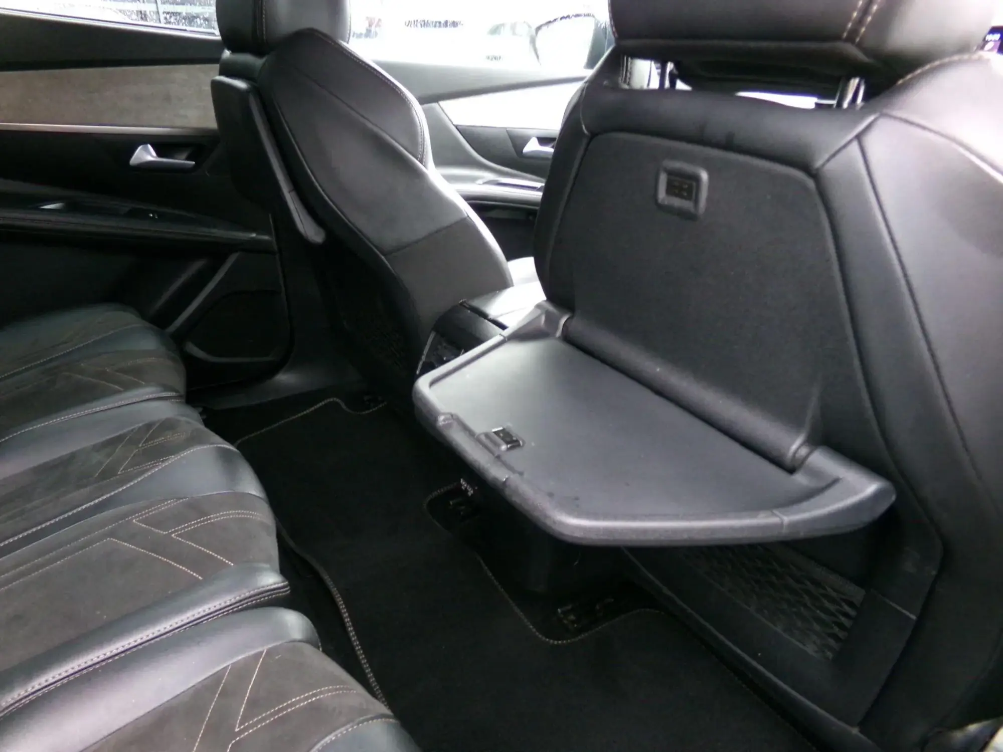 Peugeot 5008 Image 12 Peugeot 5008 Image 12