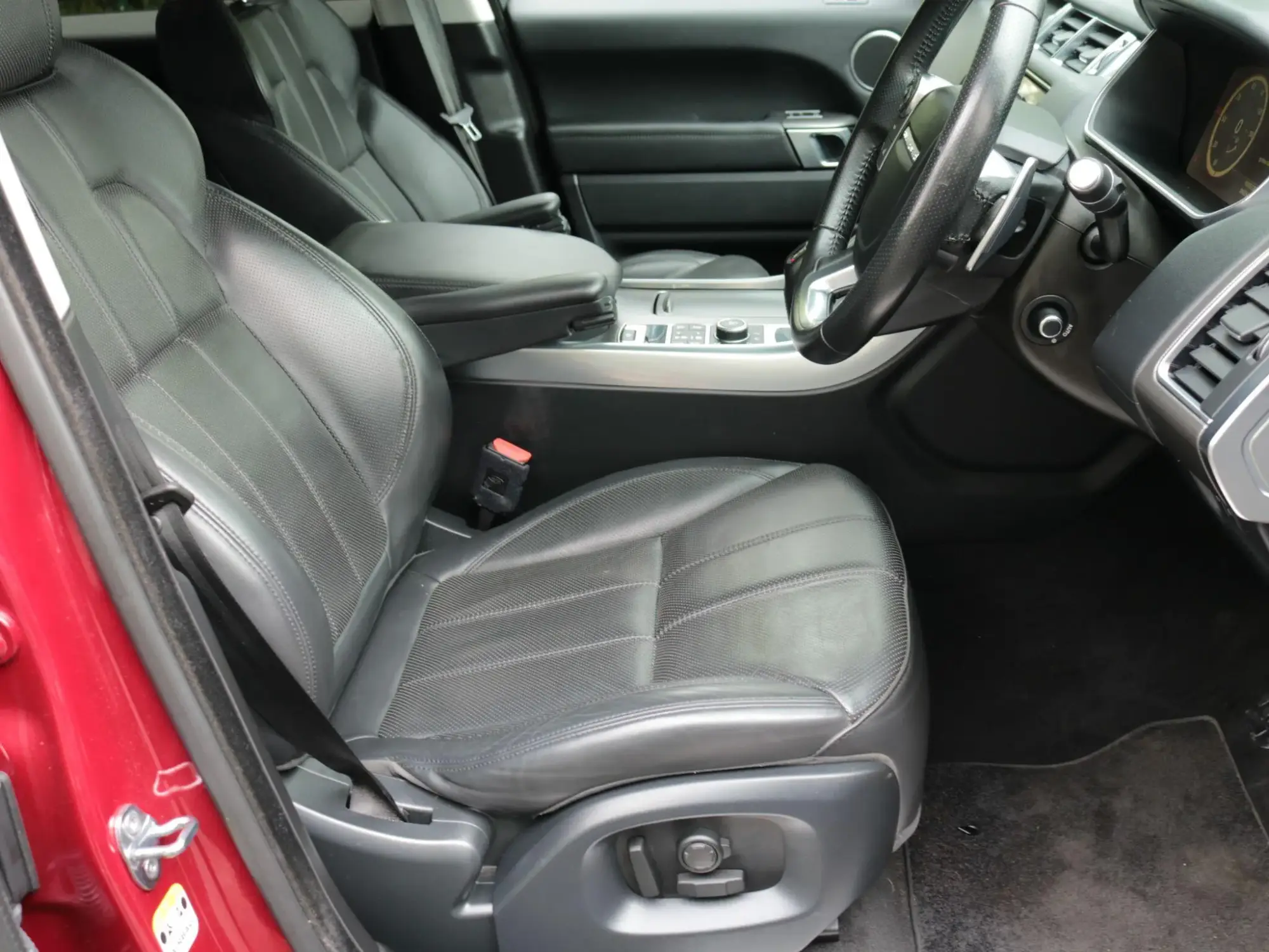 Land Rover Range Rover Sport Image 15