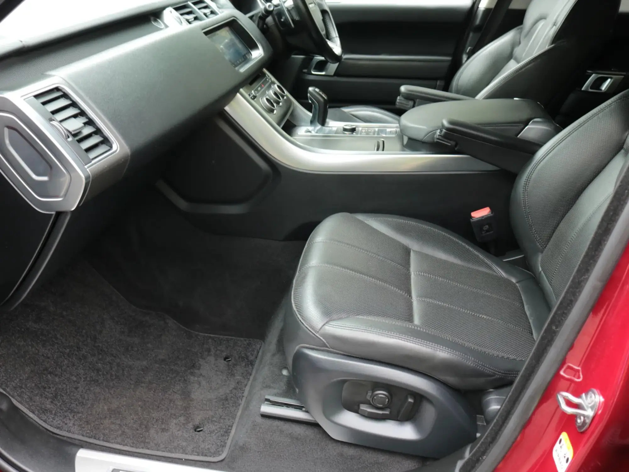 Land Rover Range Rover Sport Image 17
