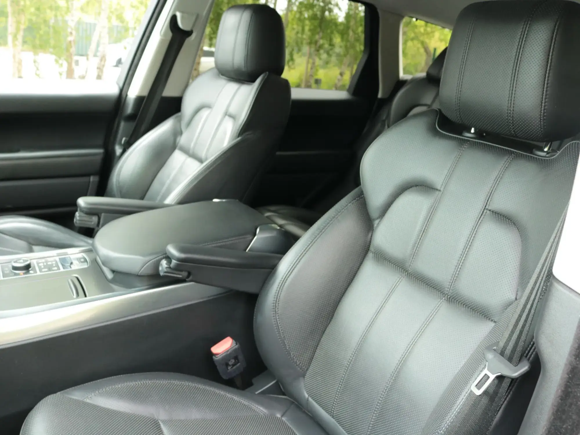 Land Rover Range Rover Sport Image 18