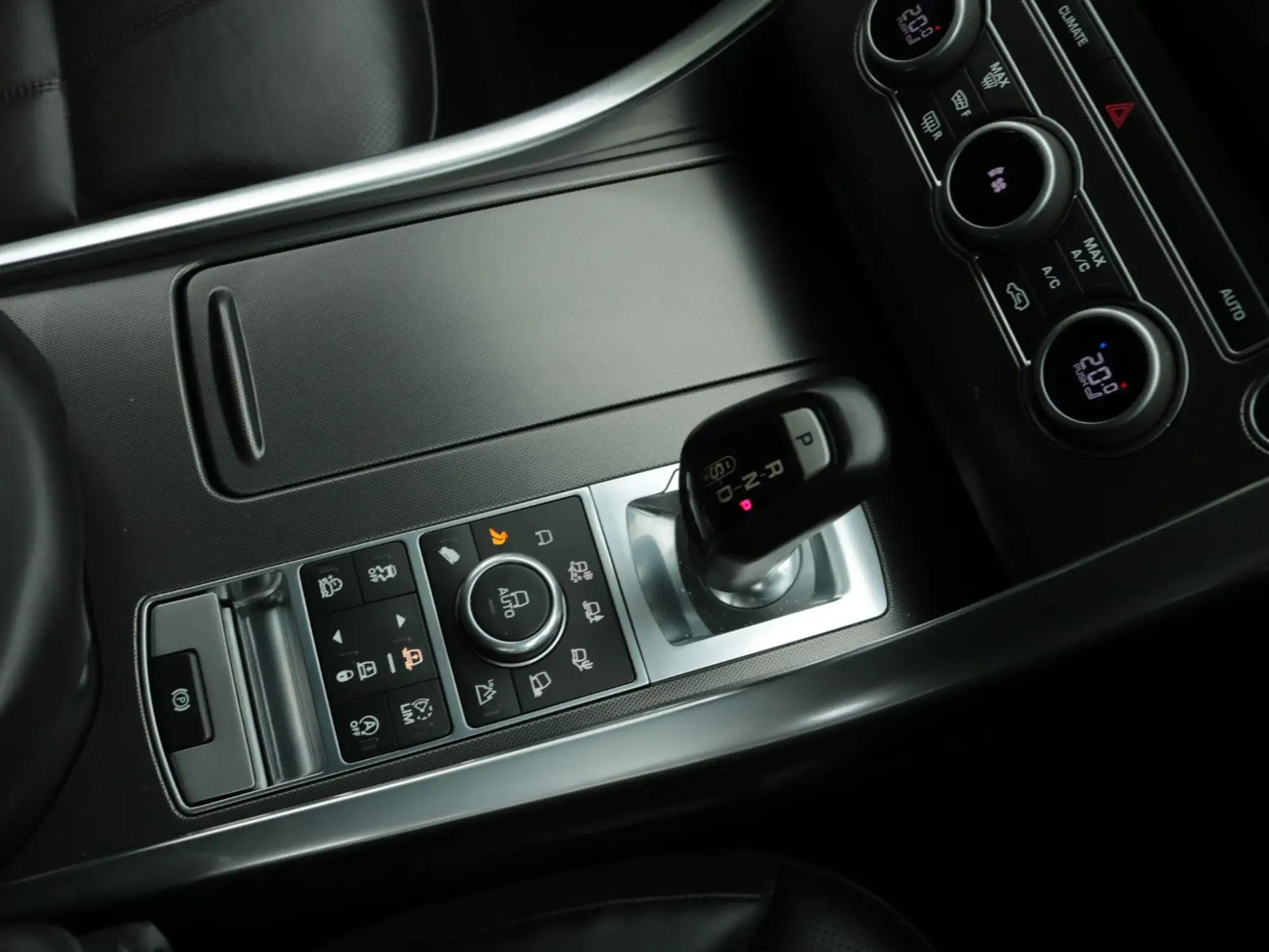 Land Rover Range Rover Sport Image 28
