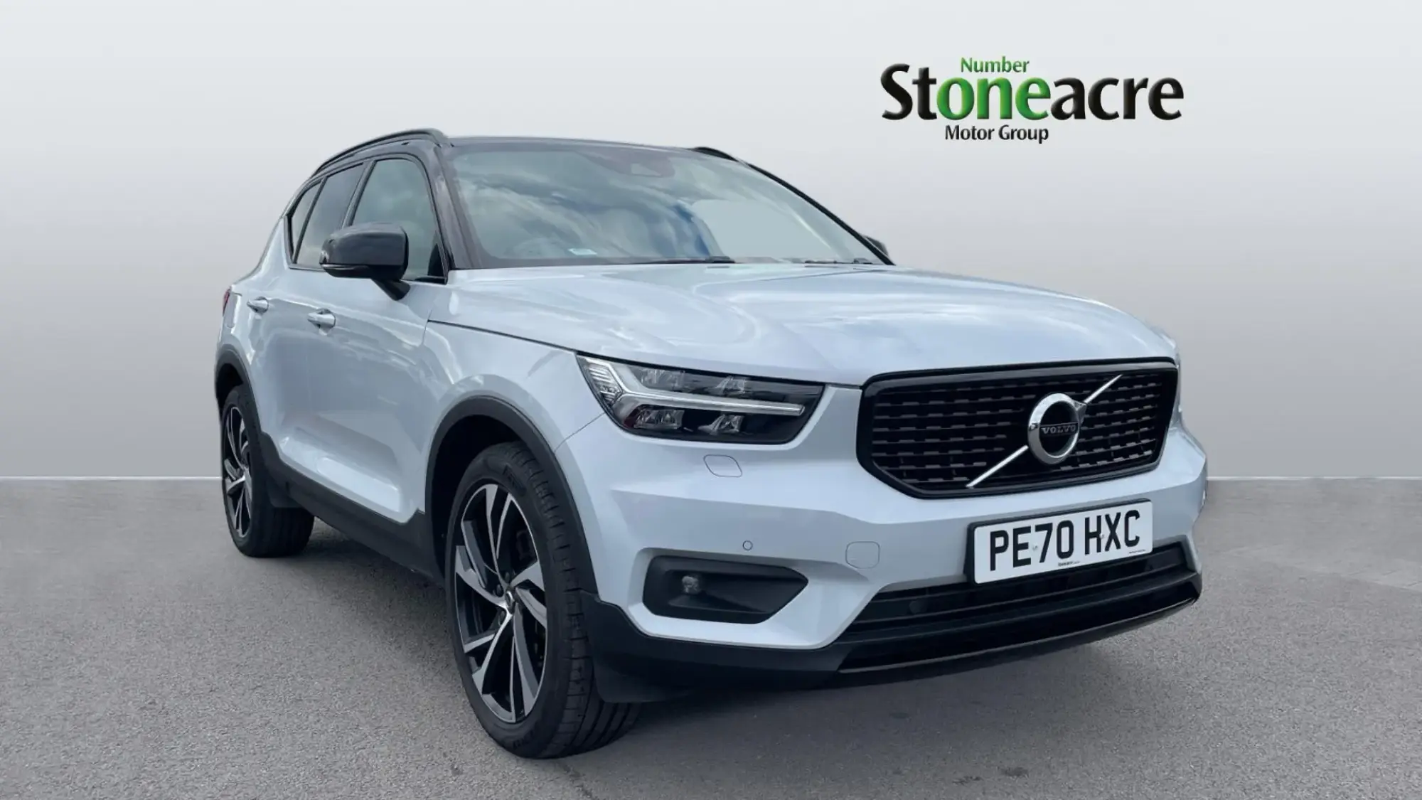 Volvo XC40 2.0 B4P R DESIGN Pro 5dr Auto PE70HXC Image 1