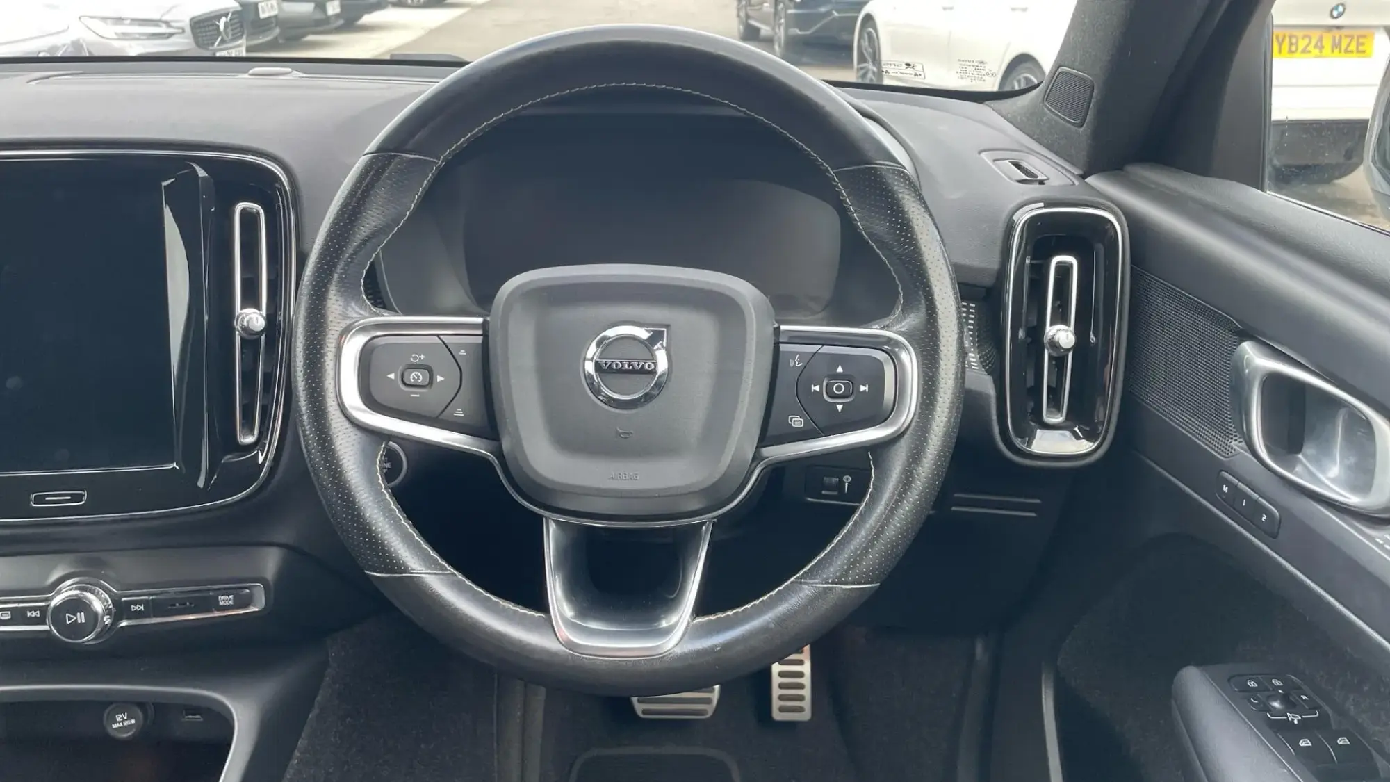 Volvo XC40 Image 10