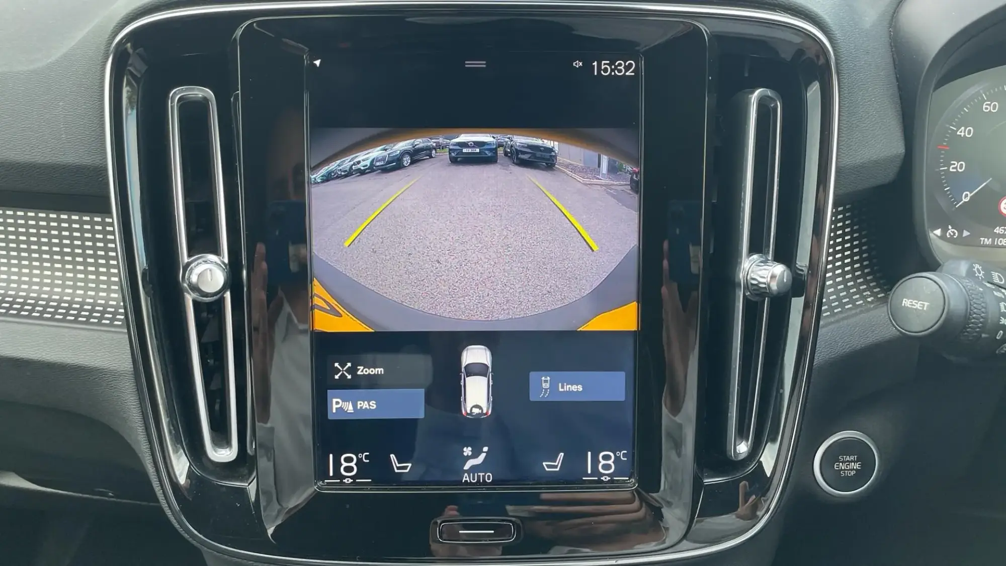 Volvo XC40 Image 17