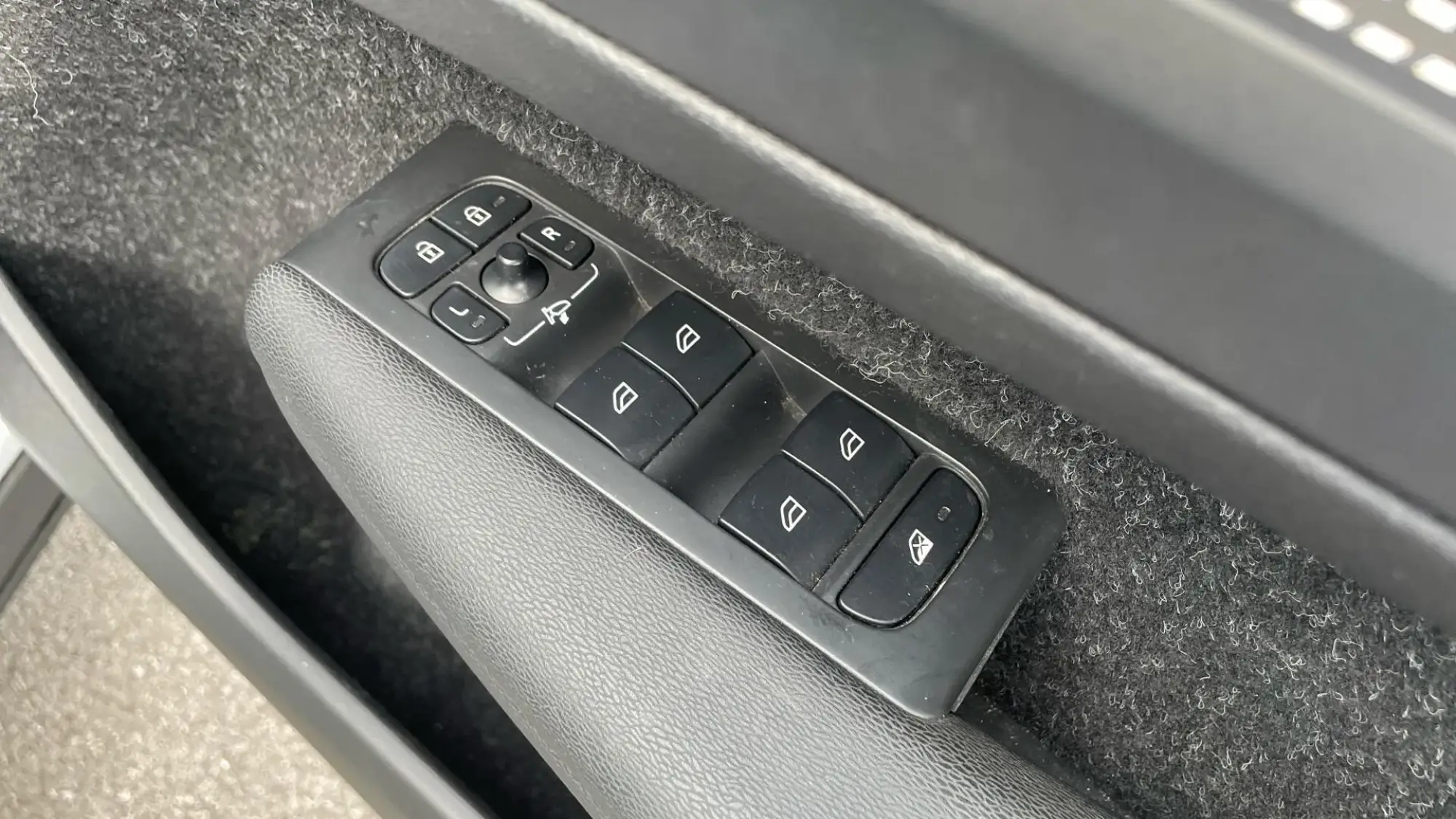 Volvo XC40 Image 22