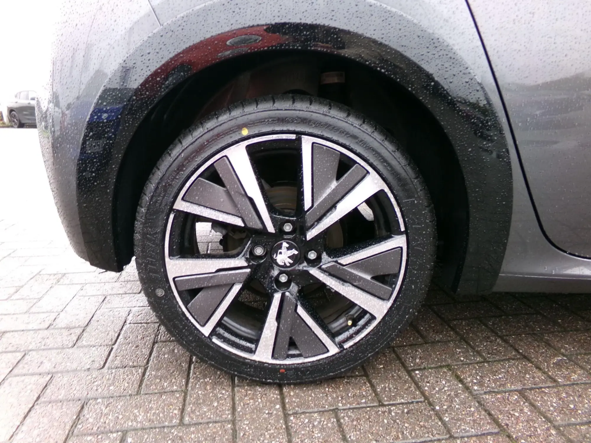 Peugeot 208 Image 18 Peugeot 208 Image 18