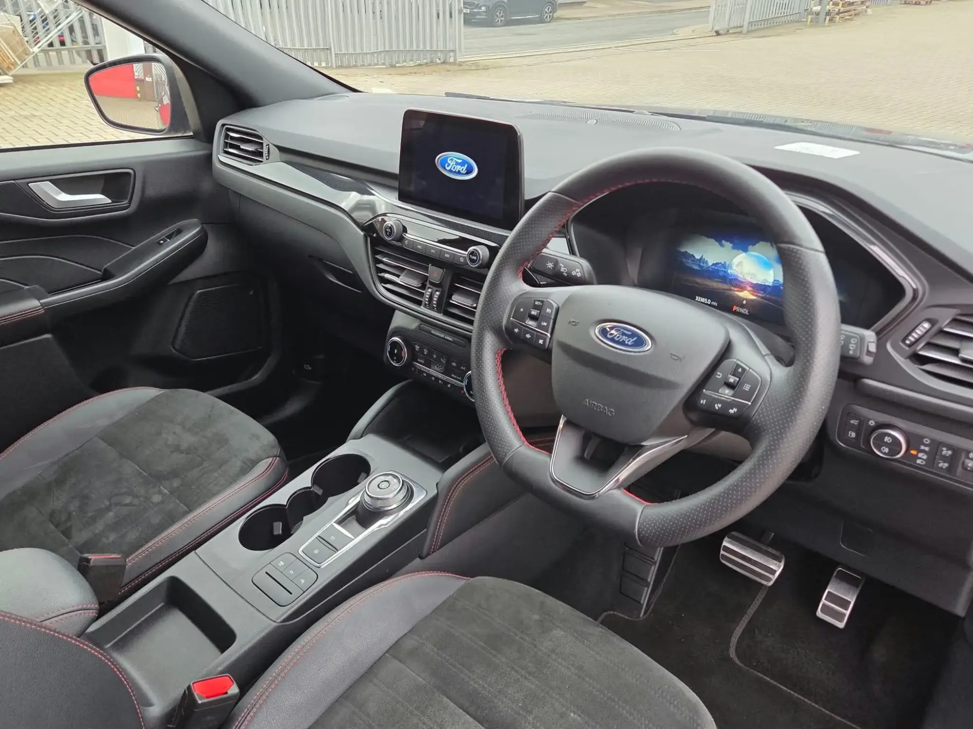 Ford Kuga Plug-In Hybrid Image 9 Ford Kuga Plug-In Hybrid Image 9