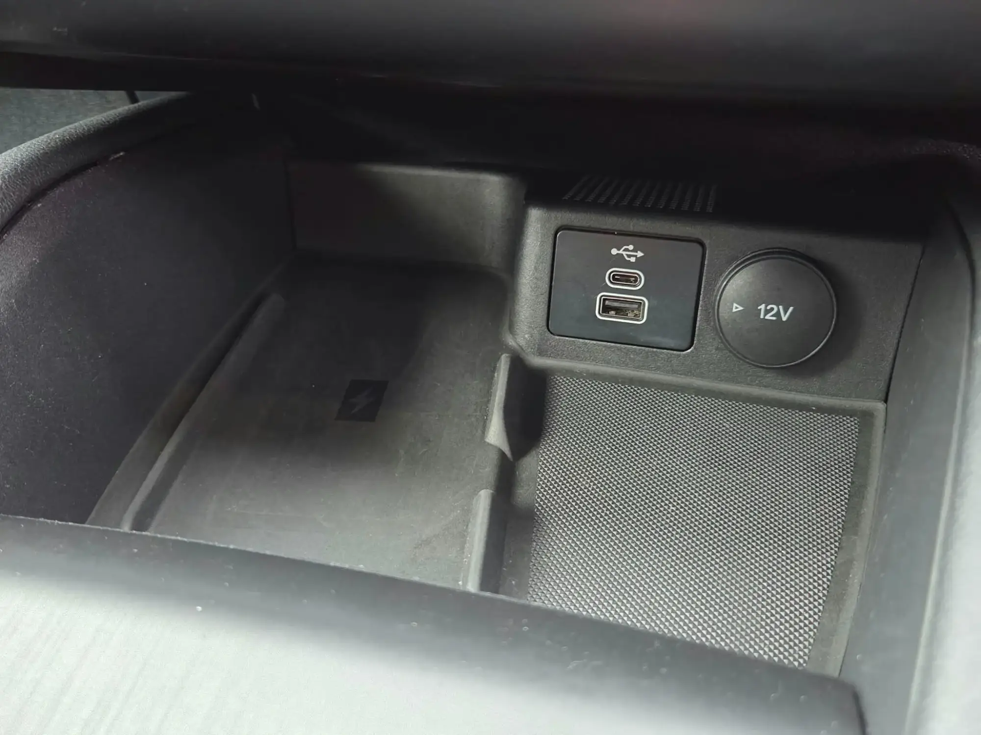Ford Kuga Plug-In Hybrid Image 27 Ford Kuga Plug-In Hybrid Image 27