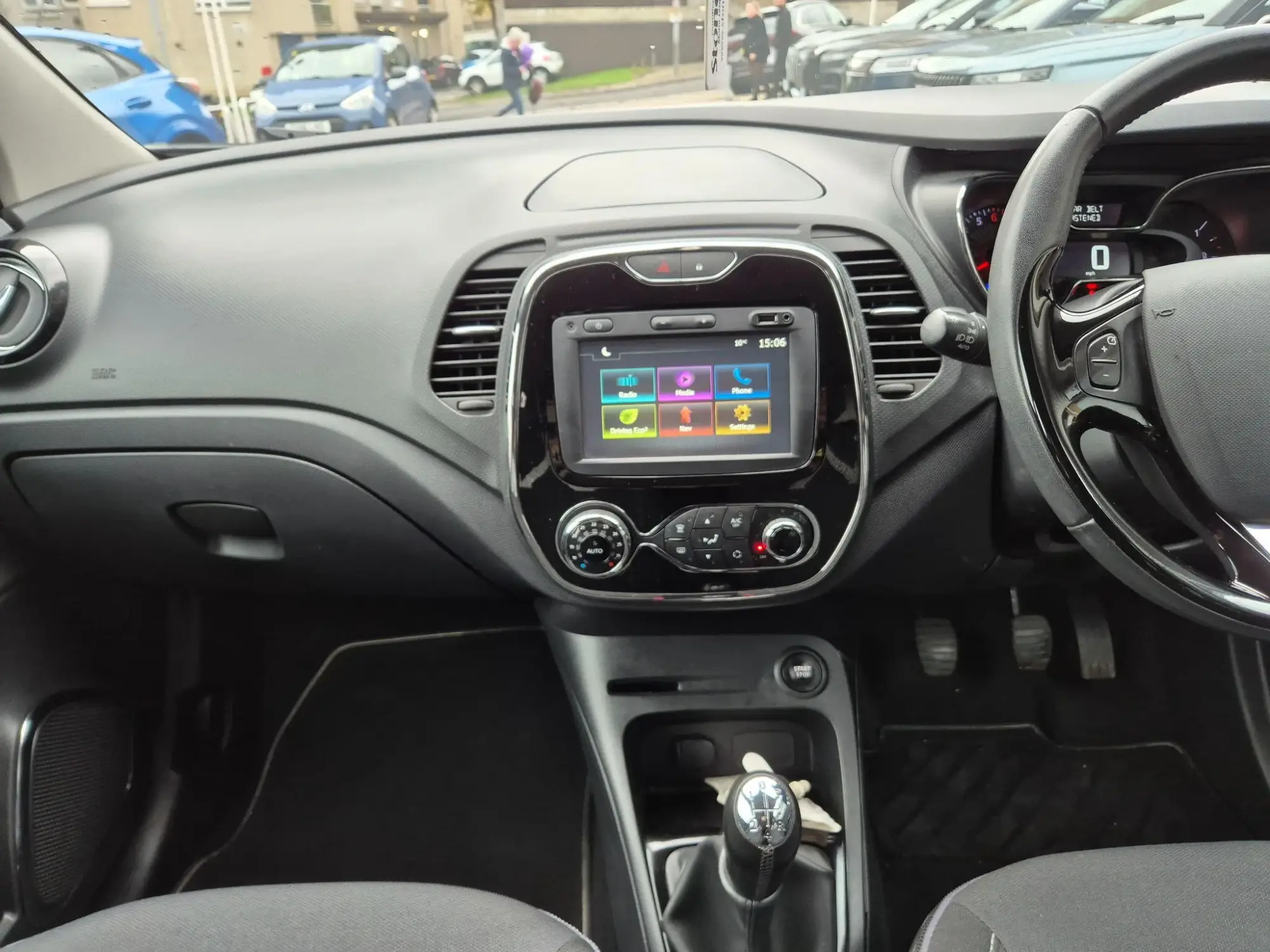 Renault Captur Image 15 Renault Captur Image 15