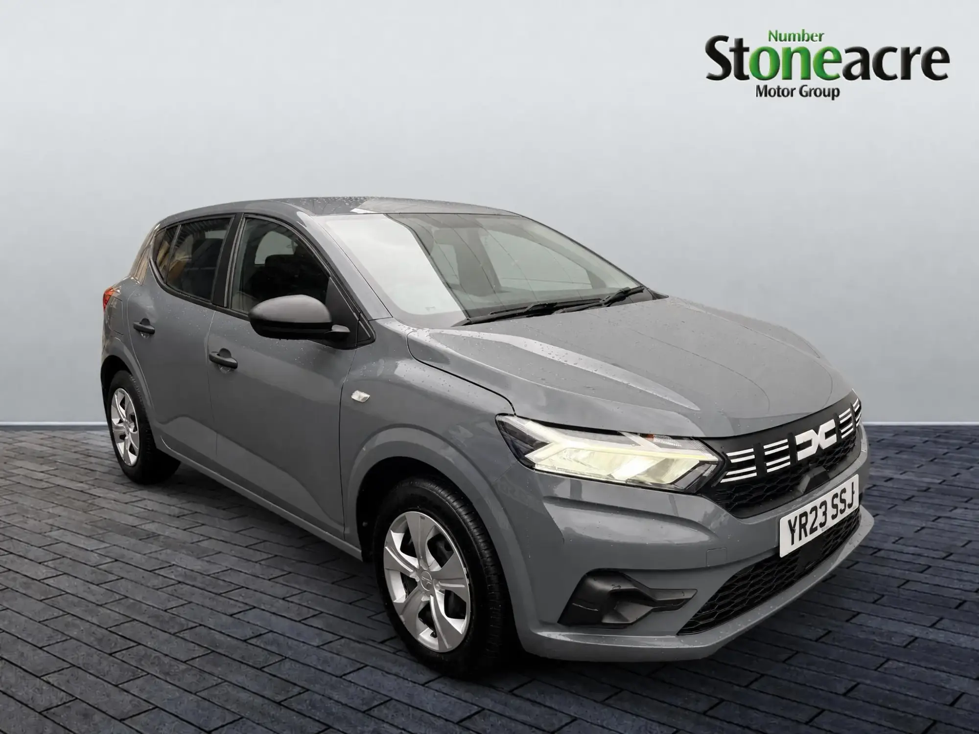 Dacia Sandero 1.0 TCe Essential Euro 6 (s/s) 5dr YR23SSJ Image 1