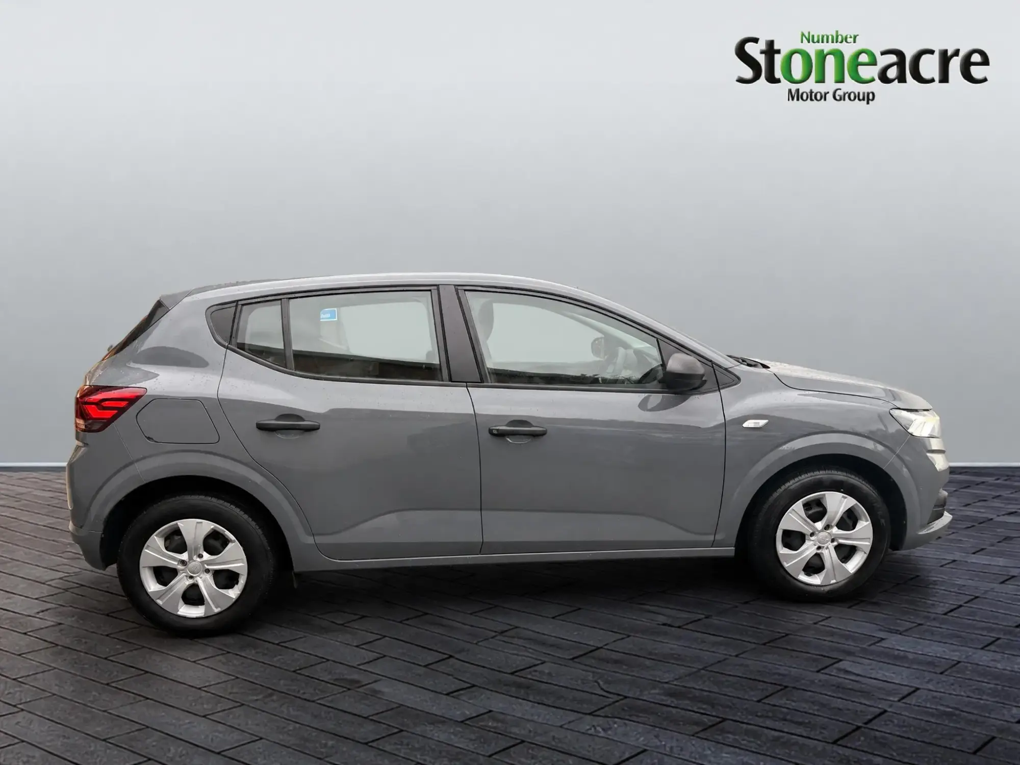 Dacia Sandero Image 8